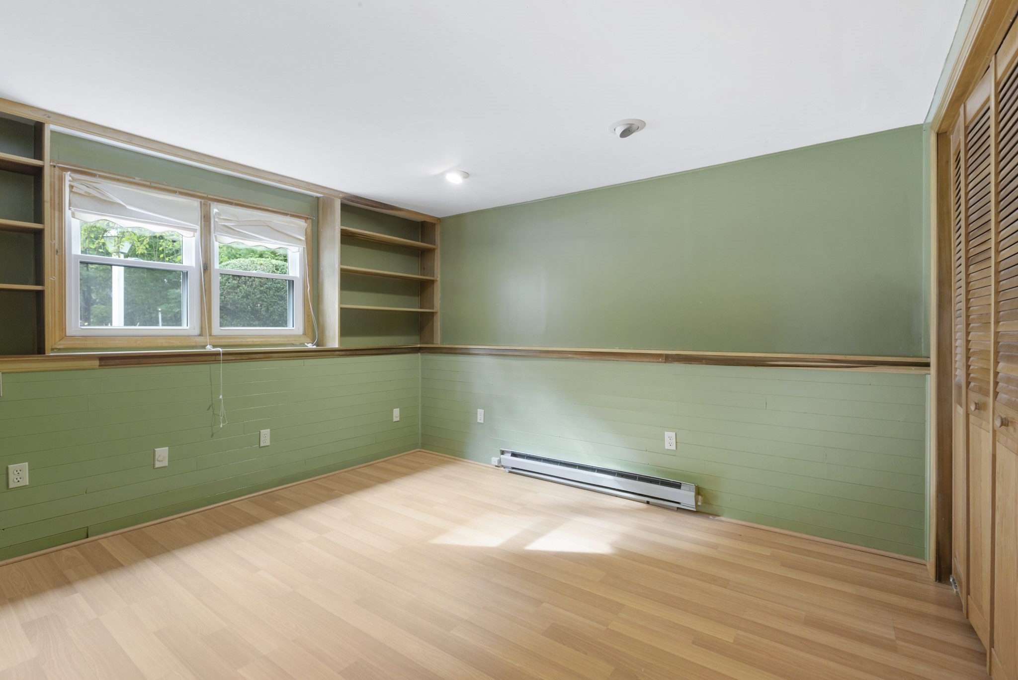 15 N Precinct St Property Photo 33