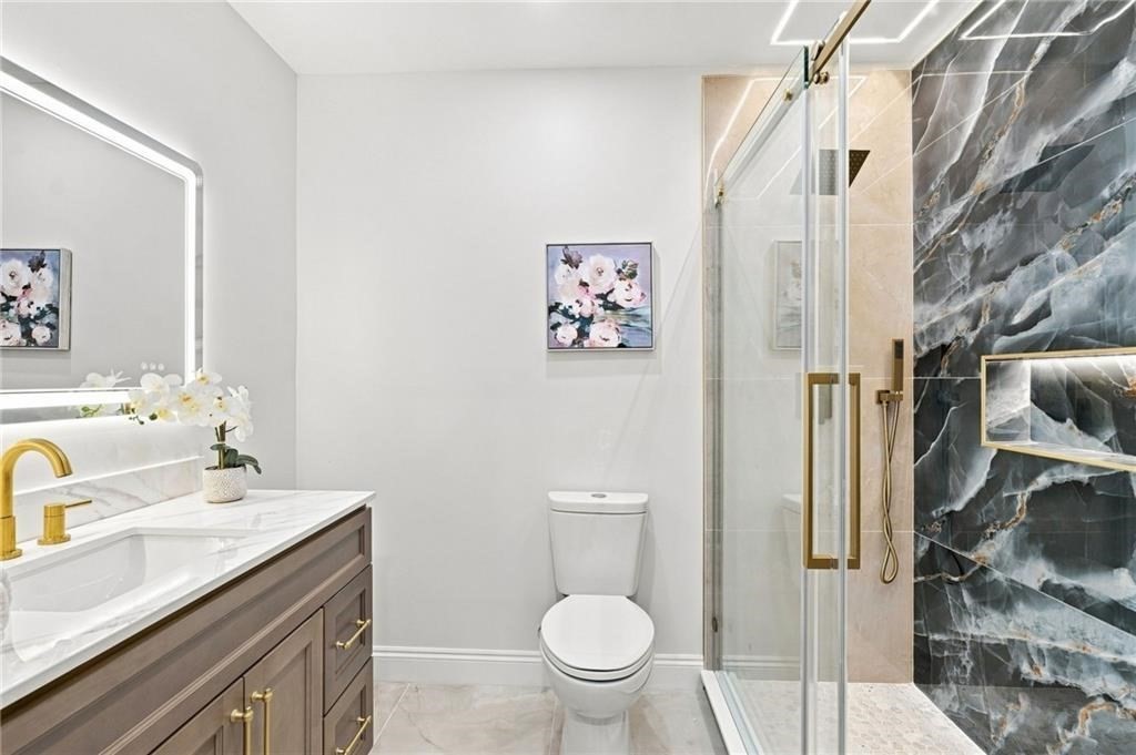 515 Gaskill St Property Photo 23