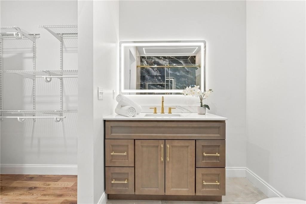 515 Gaskill St Property Photo 25