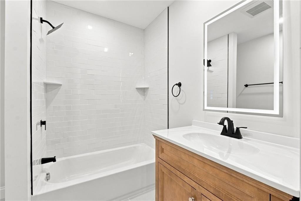 515 Gaskill St Property Photo 30