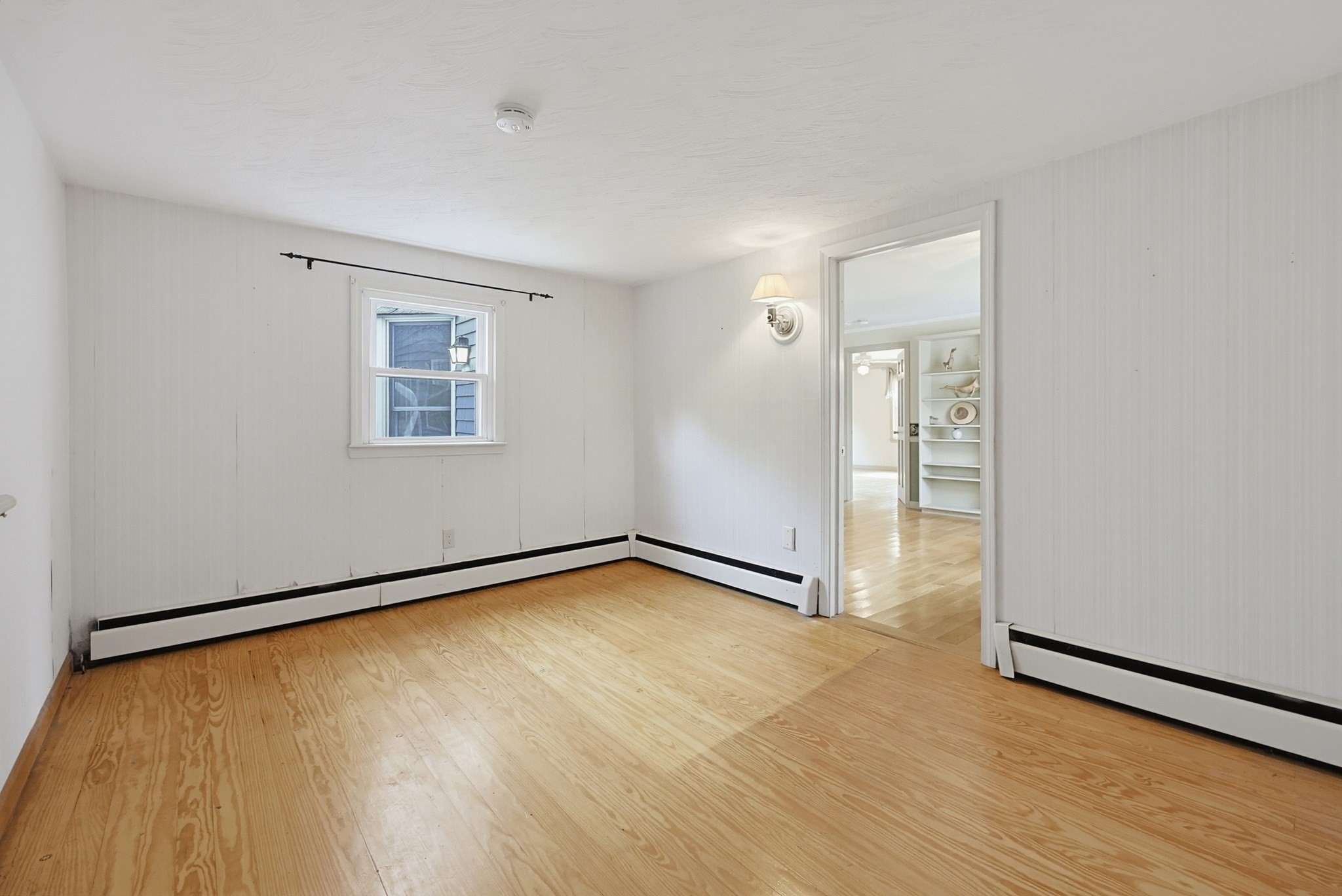223 Reed Rd Property Photo 16