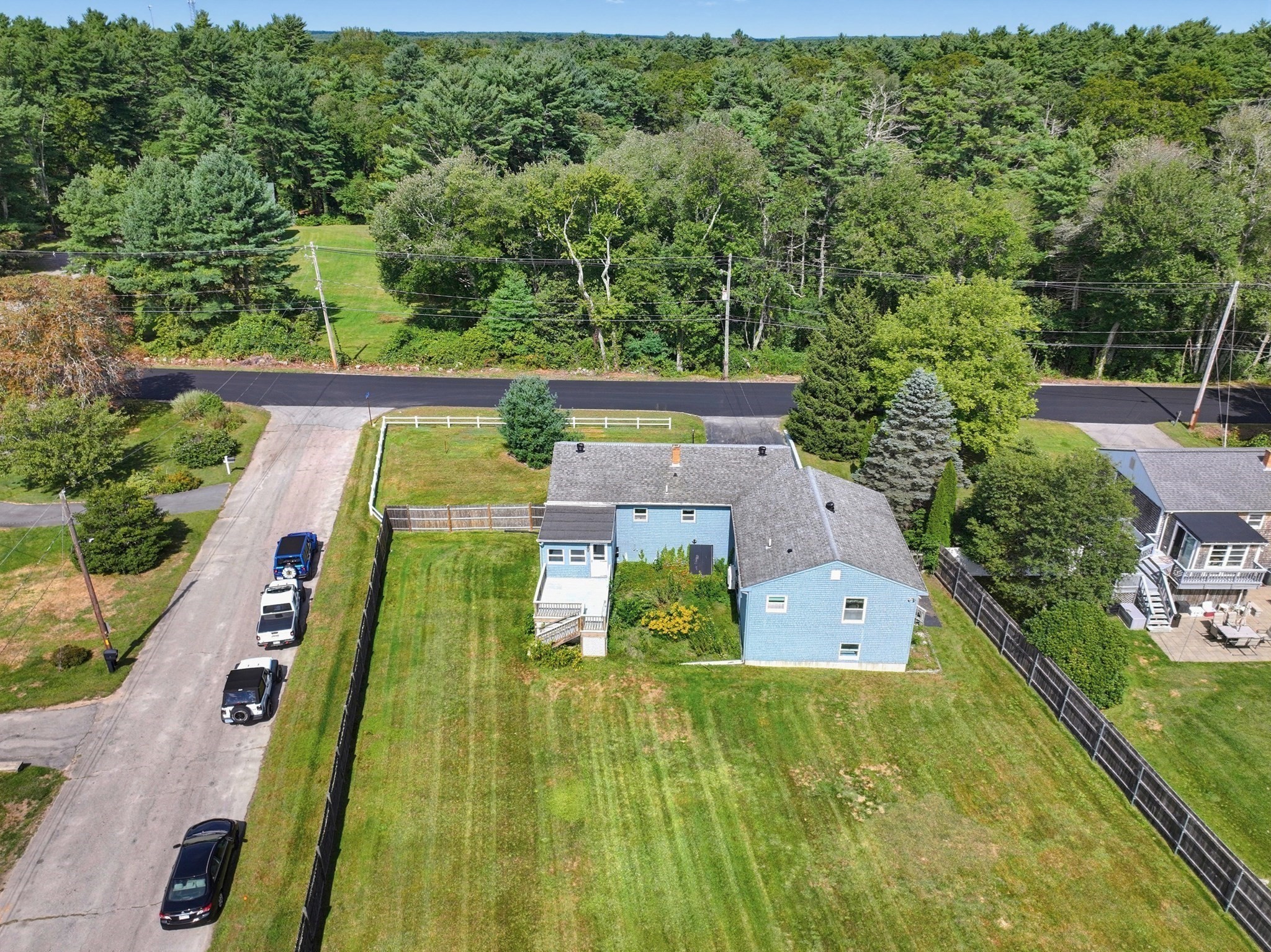 223 Reed Rd Property Photo 33