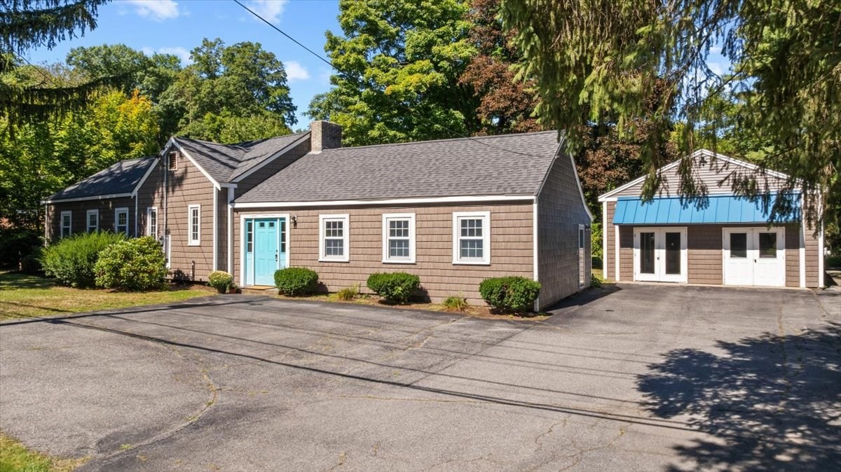 216 Boston Rd Property Photo 1