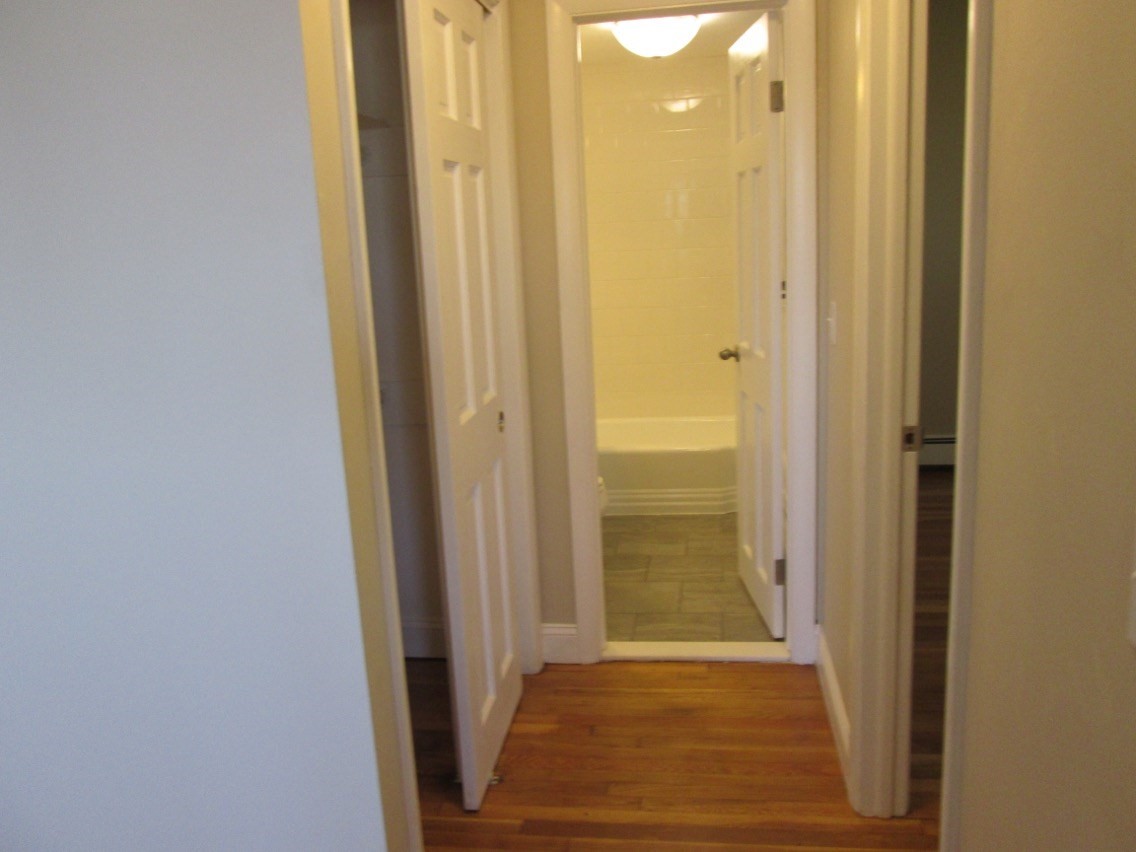 8r Riverside Street # 3 Property Photo 10