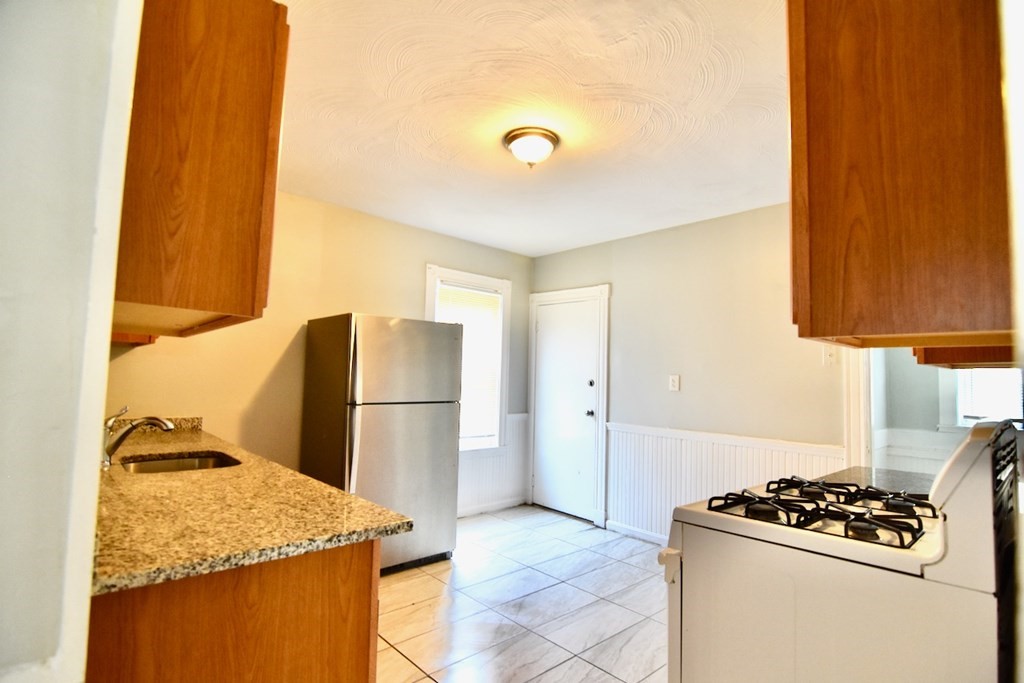 42 Colonial Ave # 2 Property Photo 5