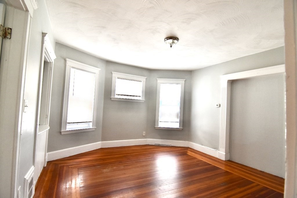 42 Colonial Ave # 2 Property Photo 7