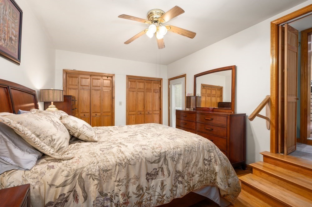 128 Collins St Property Photo 8