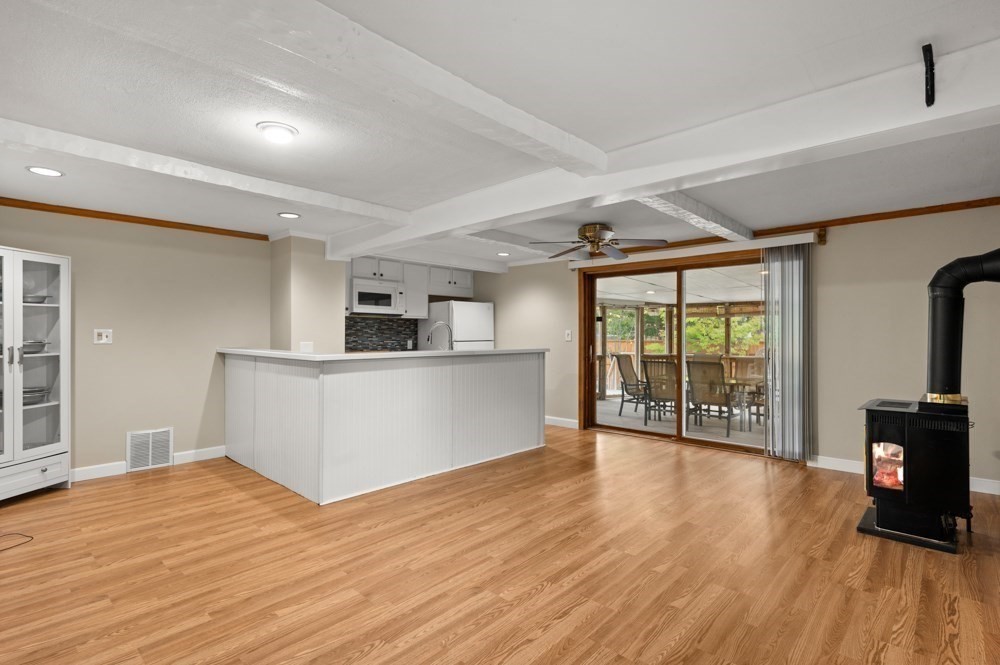 128 Collins St Property Photo 12