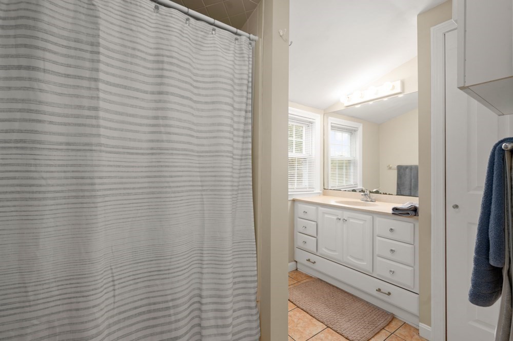 128 Collins St Property Photo 20