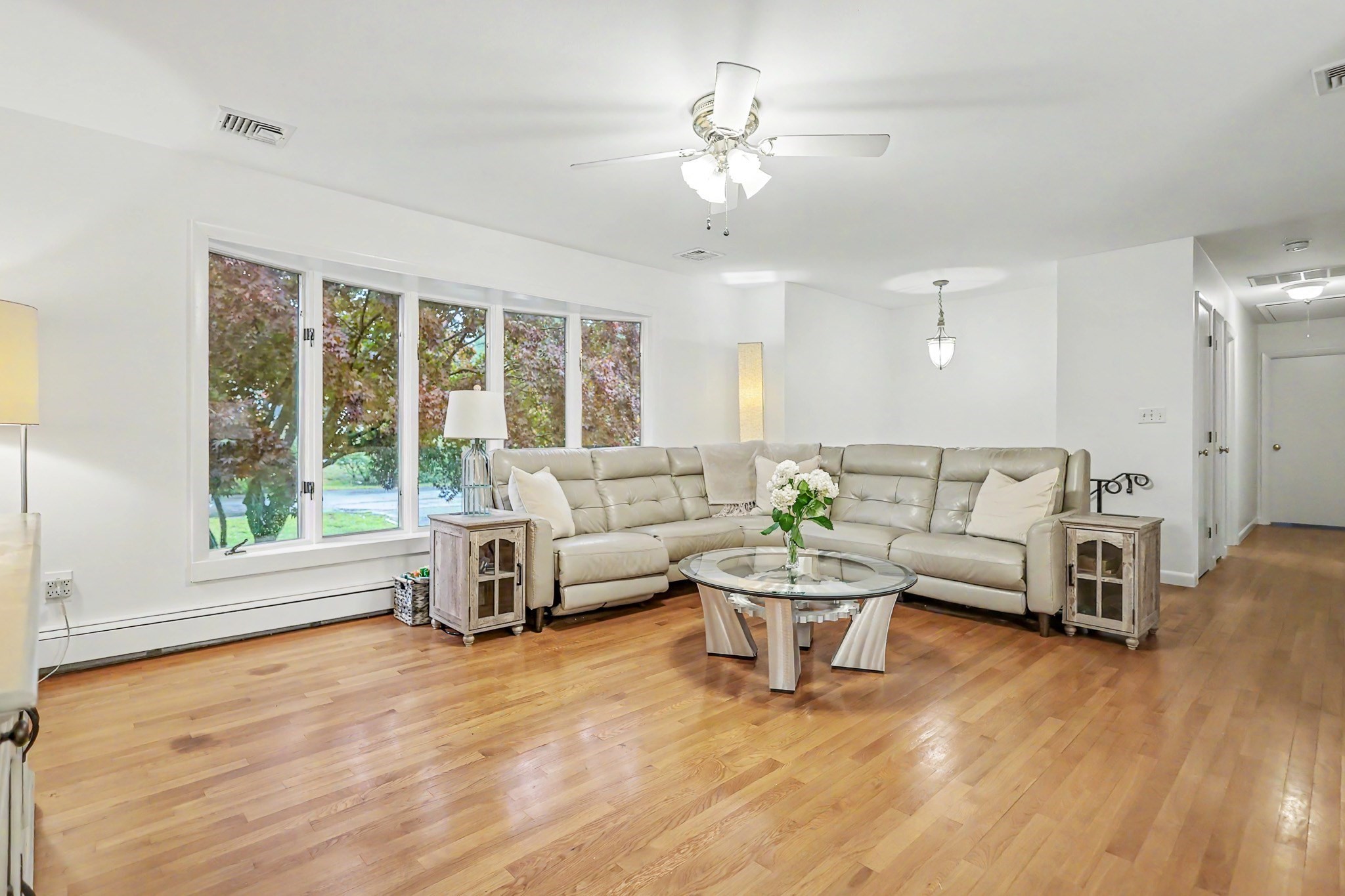 49 Meadowview Rd Property Photo 5