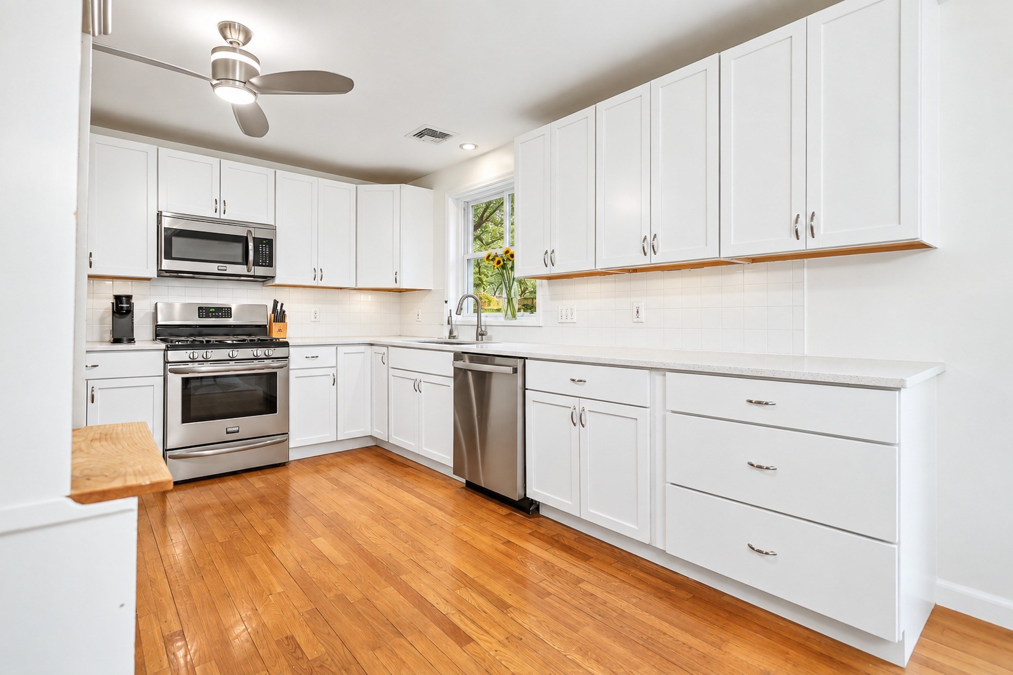 49 Meadowview Rd Property Photo 12