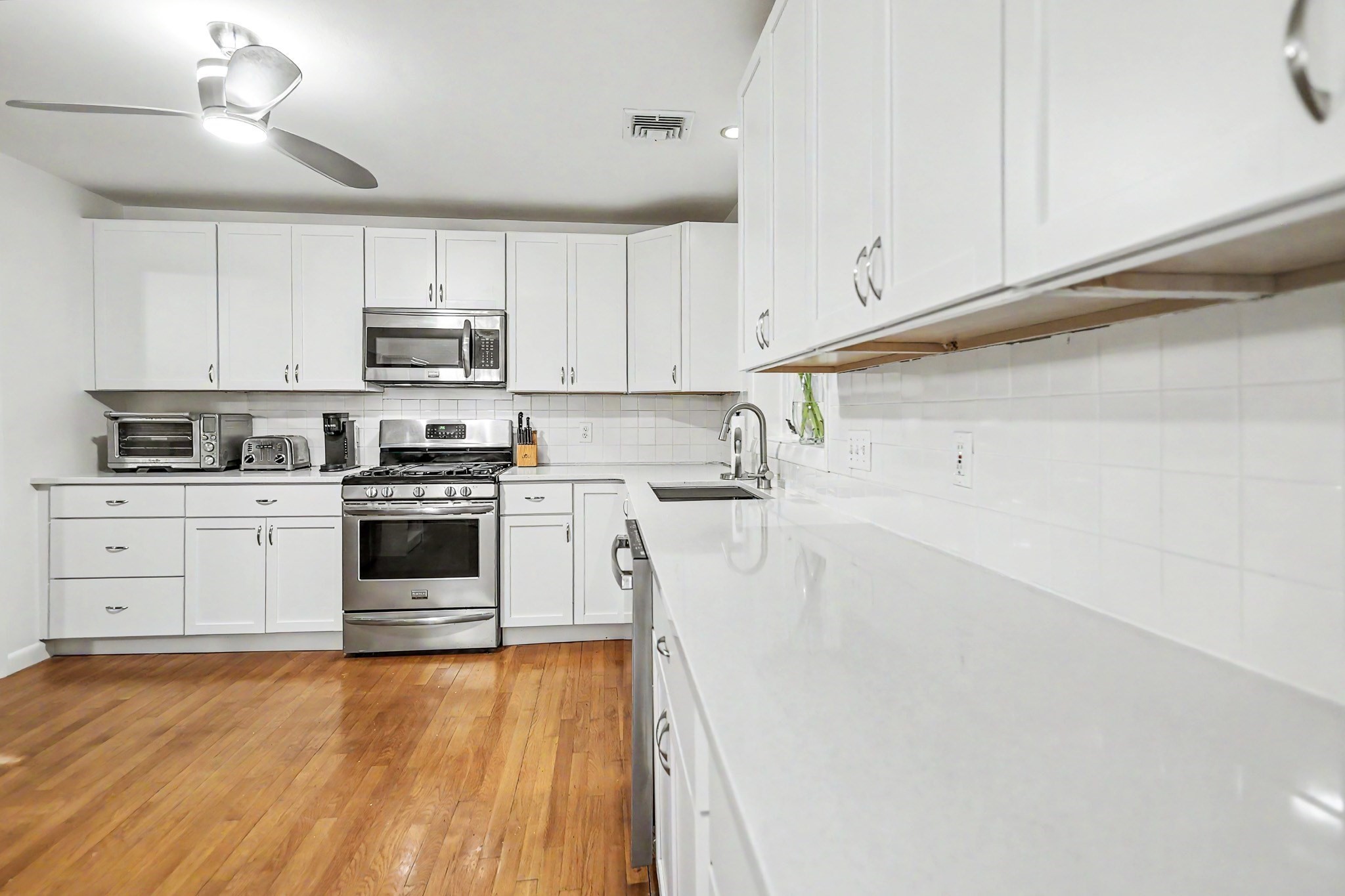 49 Meadowview Rd Property Photo 14