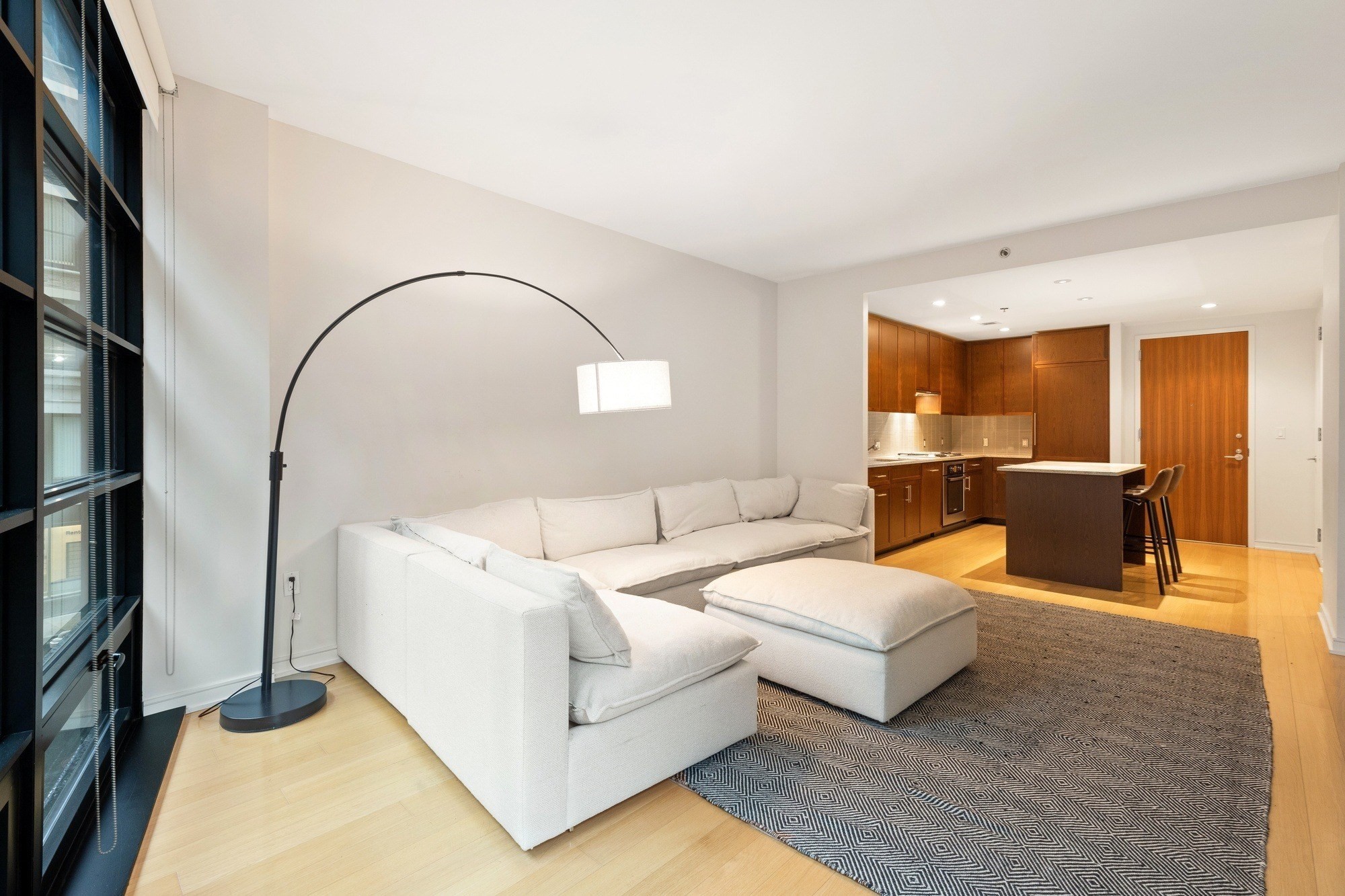 580 Washington # 204 Property Photo 5