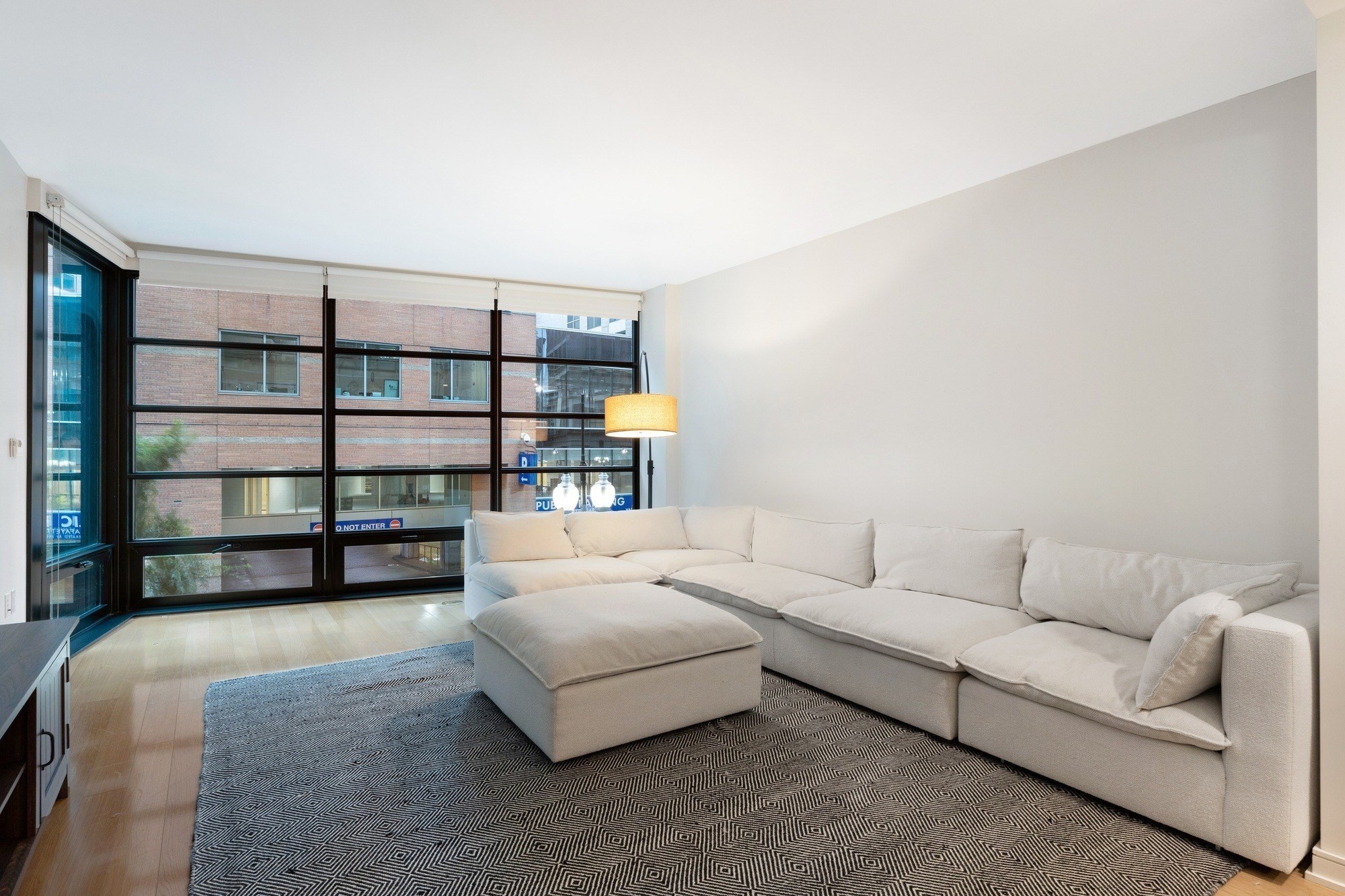 580 Washington # 204 Property Photo 6