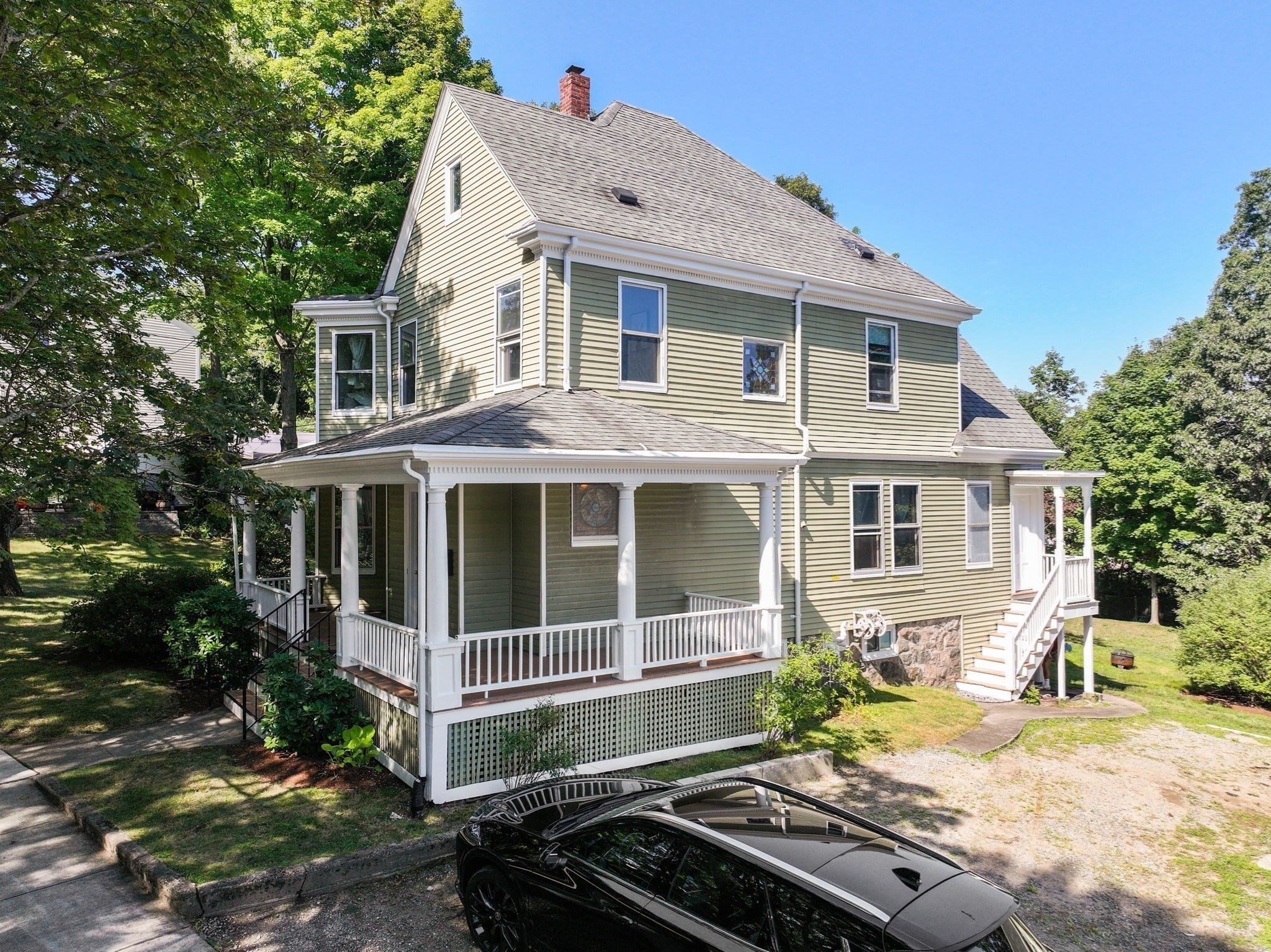 305 Central Street Property Photo 2