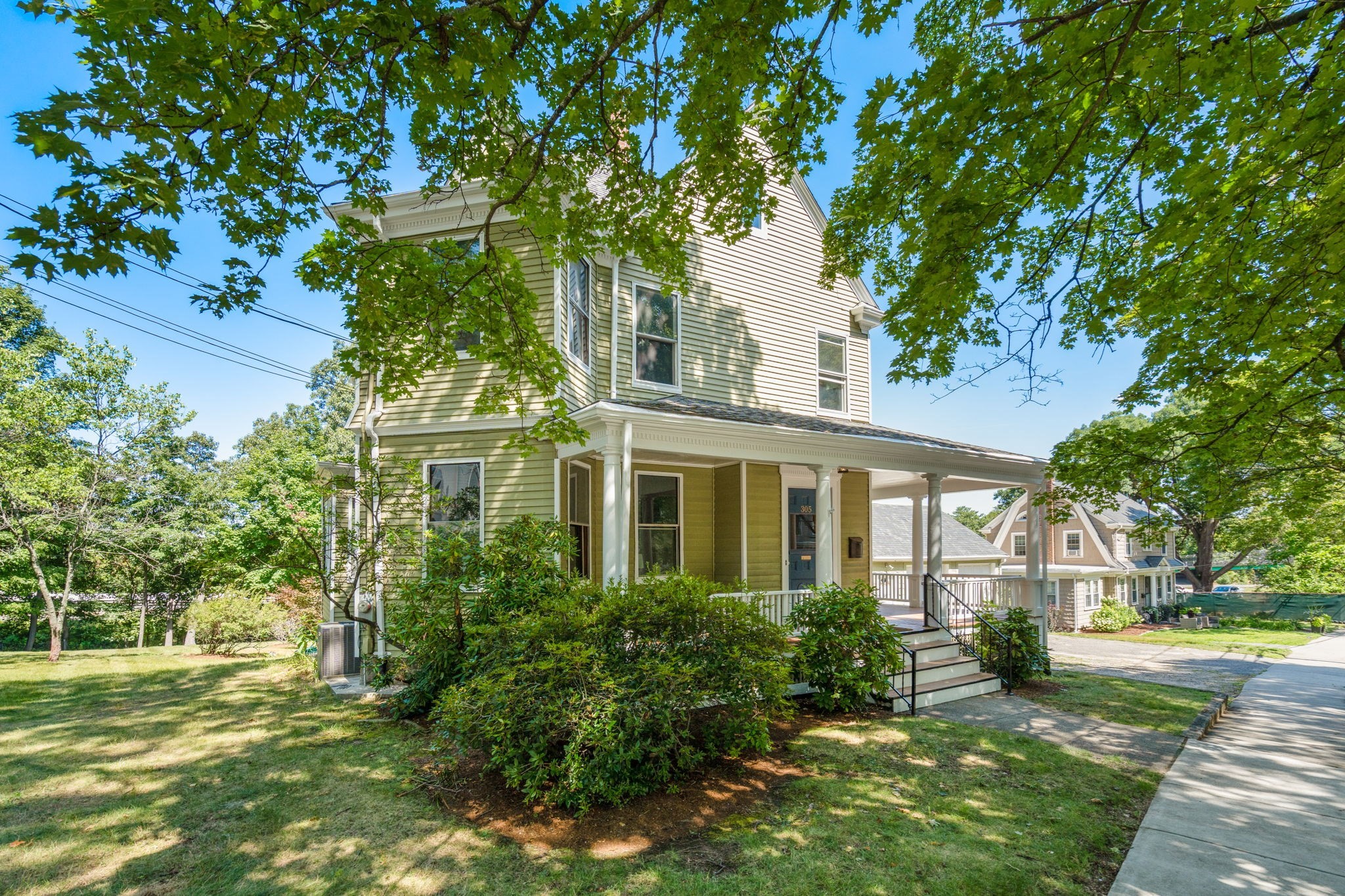 305 Central Street Property Photo 36