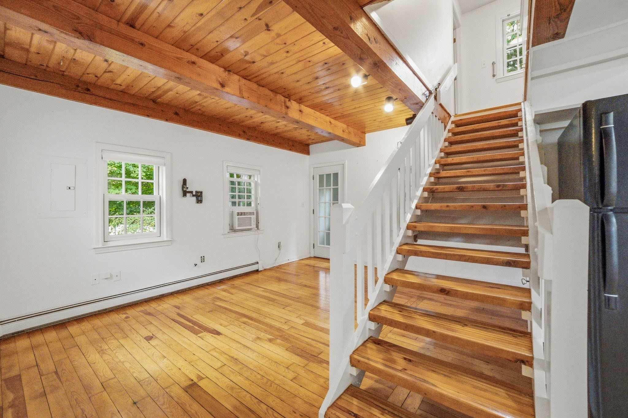 33 School St Property Photo 8
