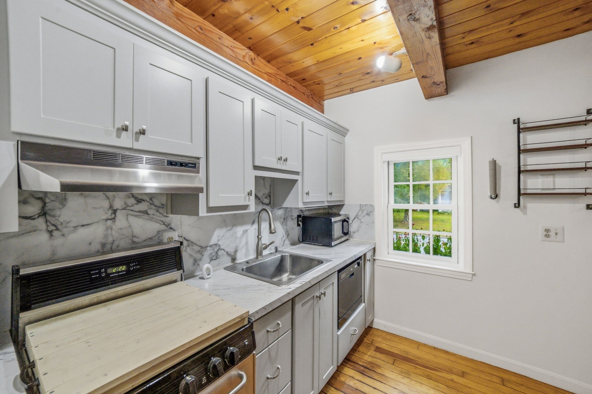 33 School St Property Photo 11