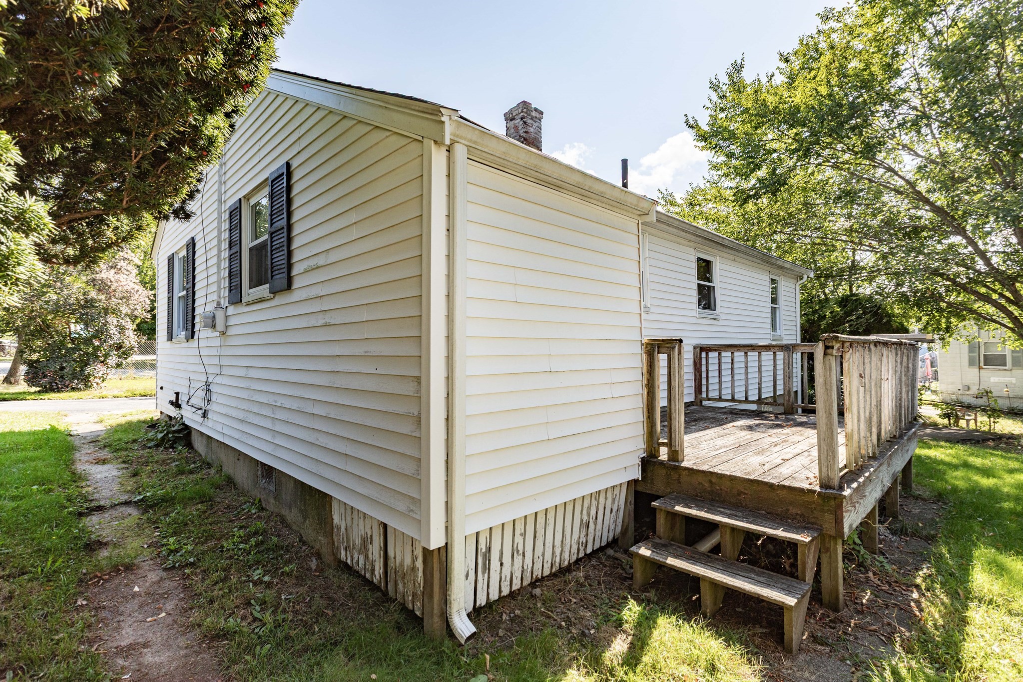 122 Algonquin St Property Photo 24