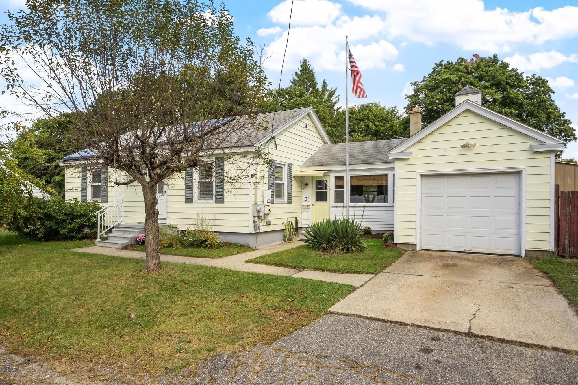 2 Hamilton St Property Photo 1