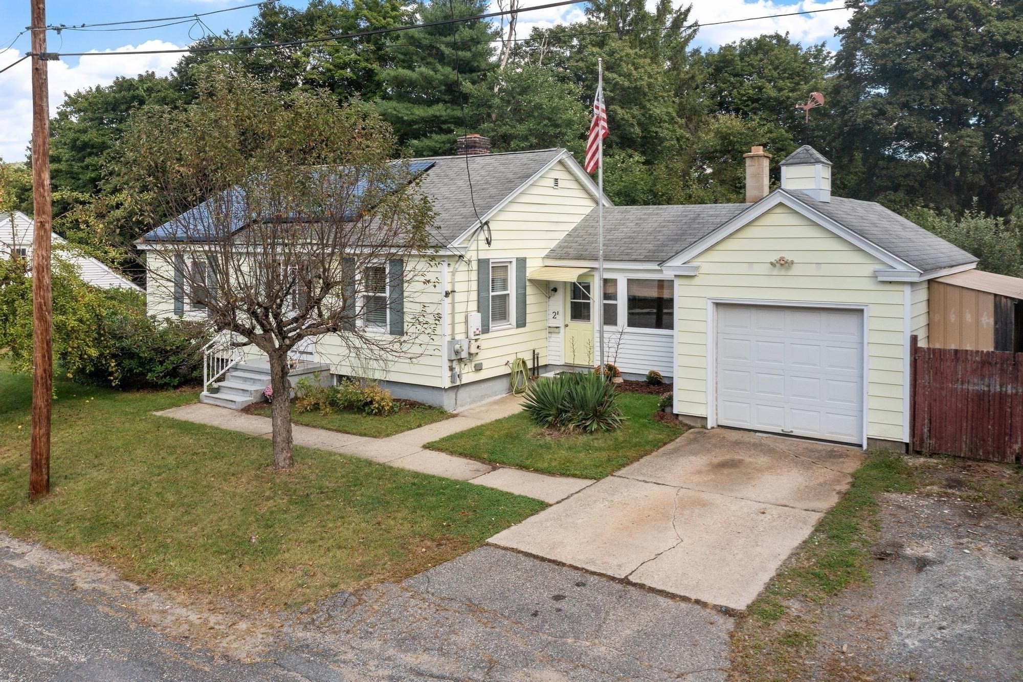 2 Hamilton St Property Photo 2