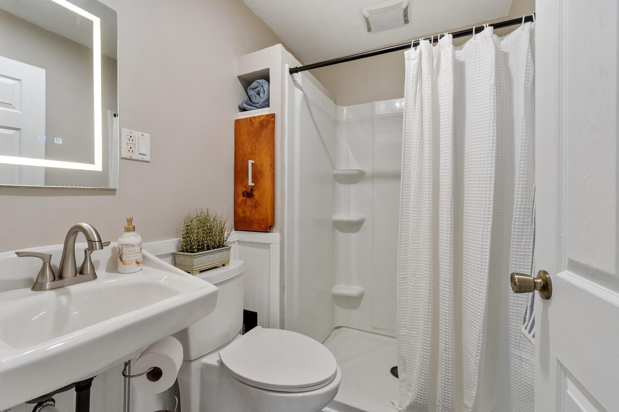 2 Hamilton St Property Photo 16
