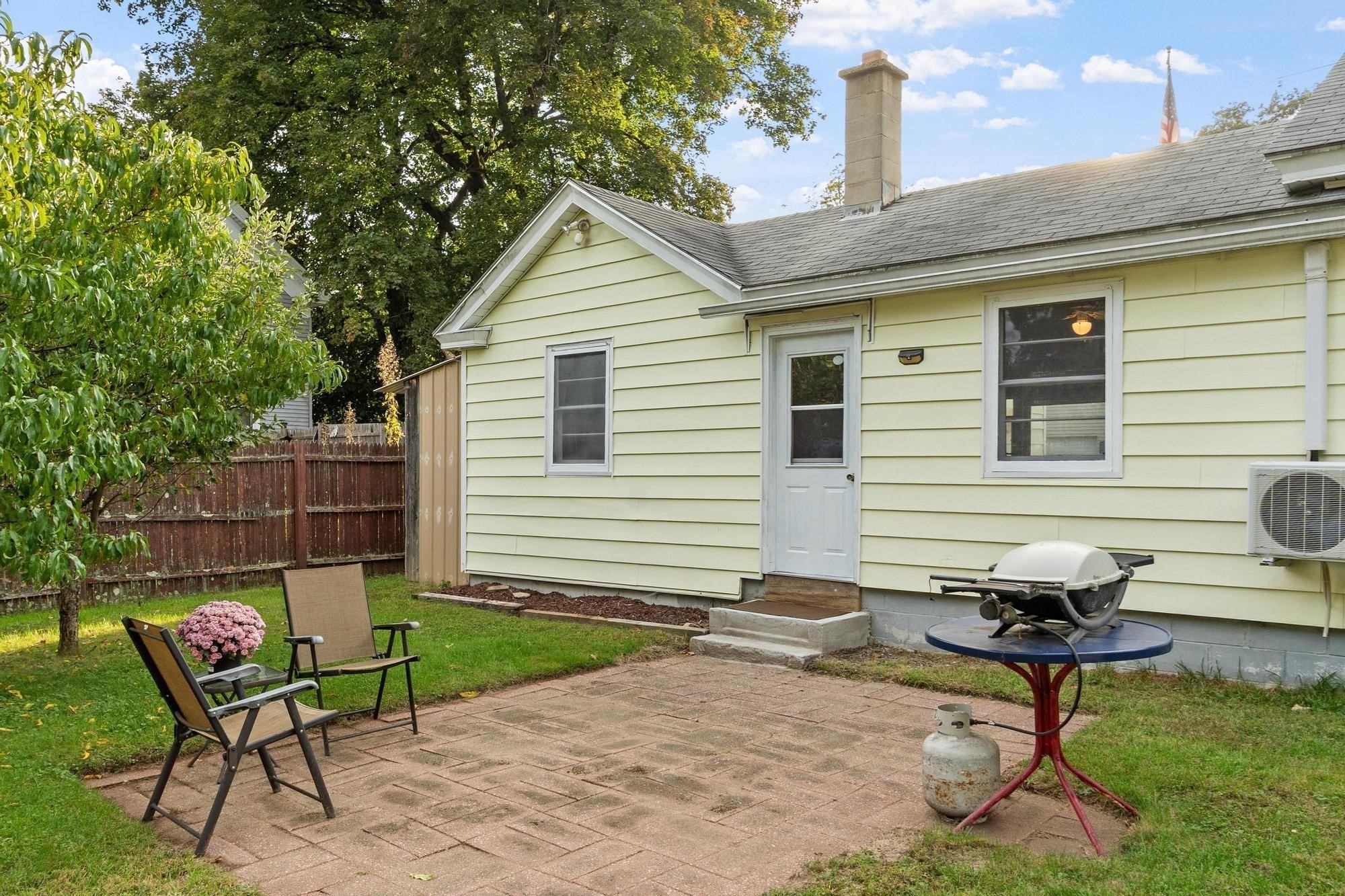 2 Hamilton St Property Photo 28