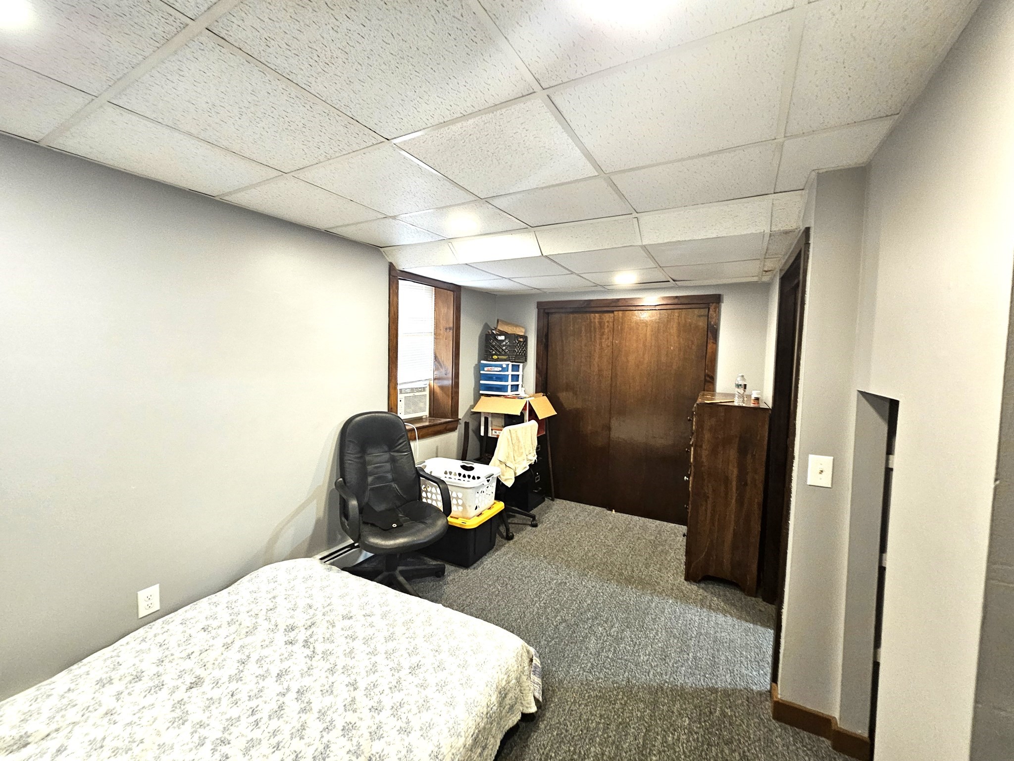 558 East School St Property Photo 4