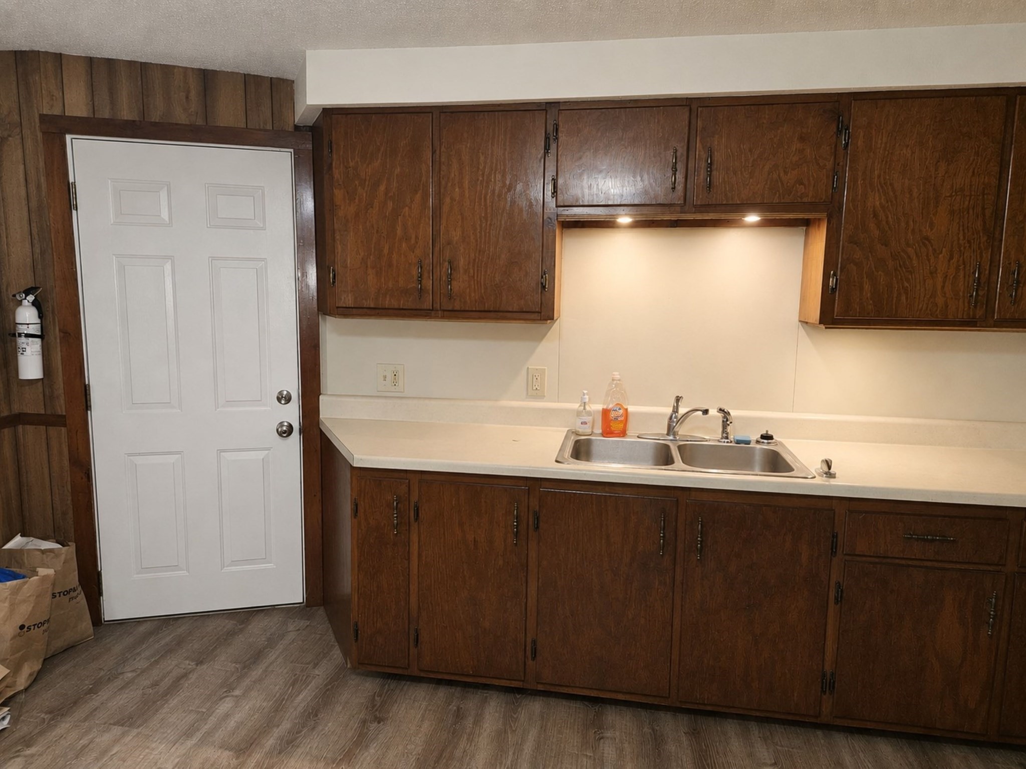 558 East School St Property Photo 20