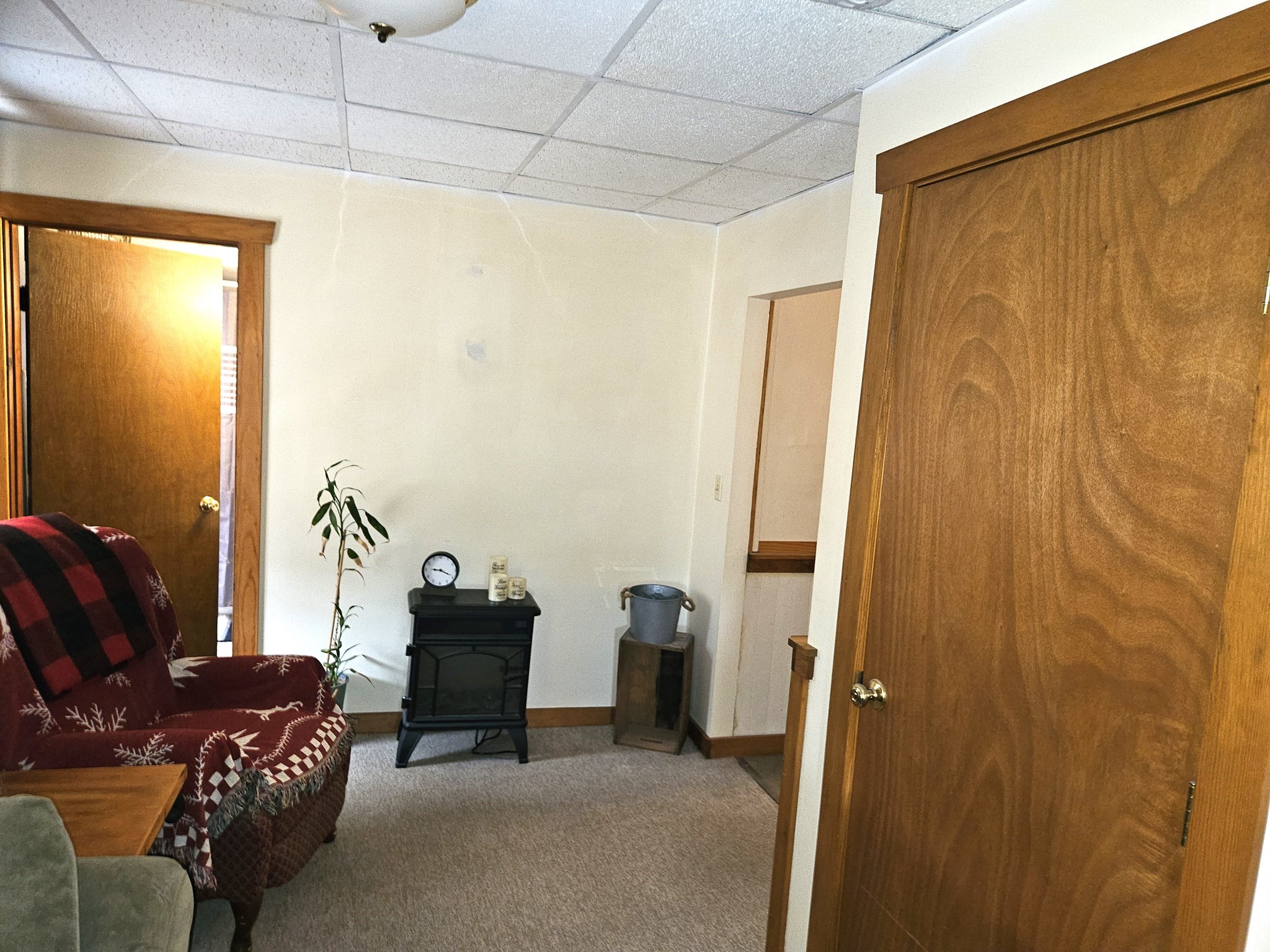 558 East School St Property Photo 22