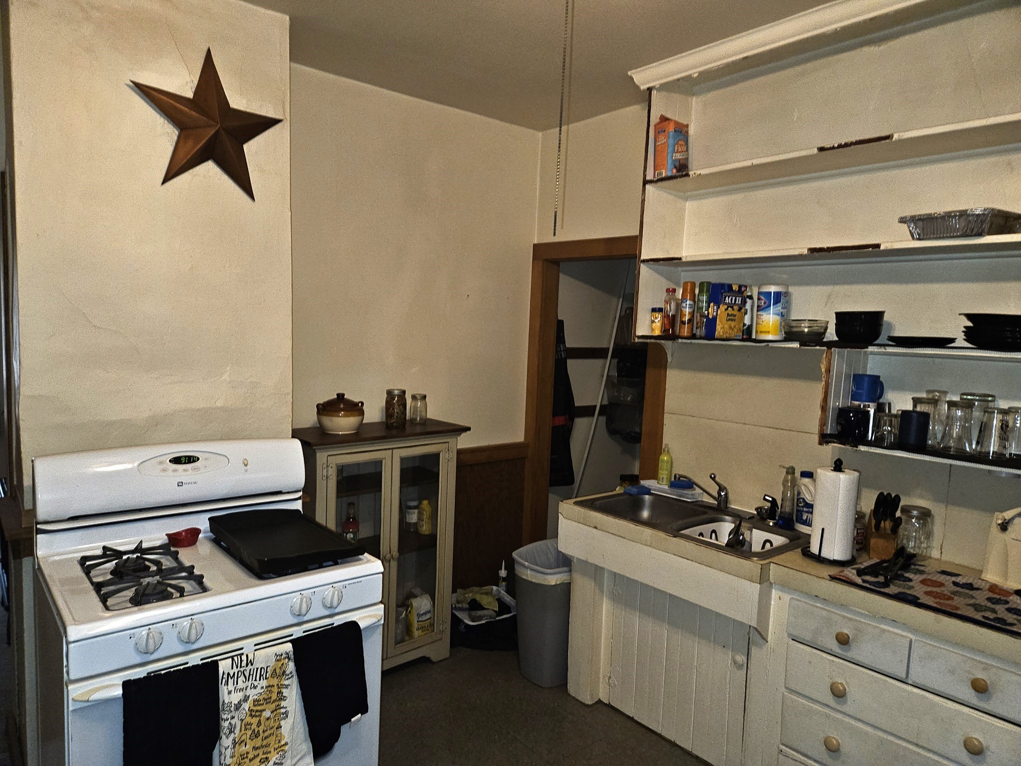 558 East School St Property Photo 29