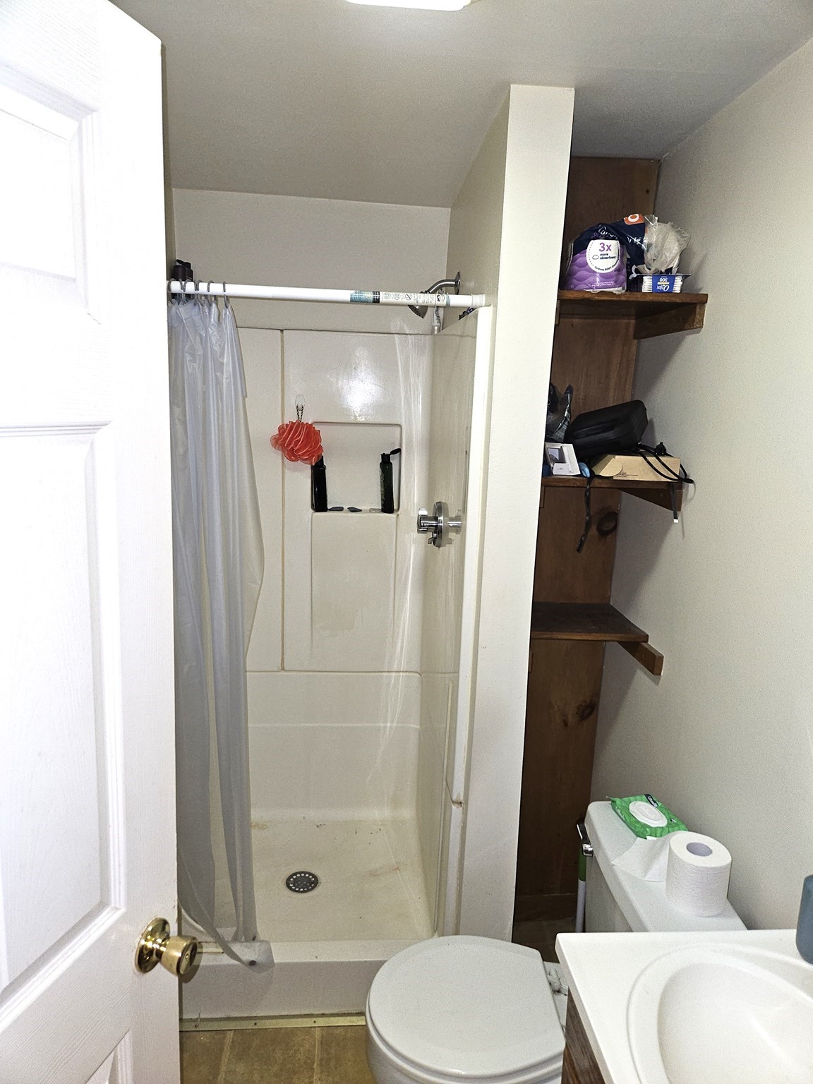 558 East School St Property Photo 31