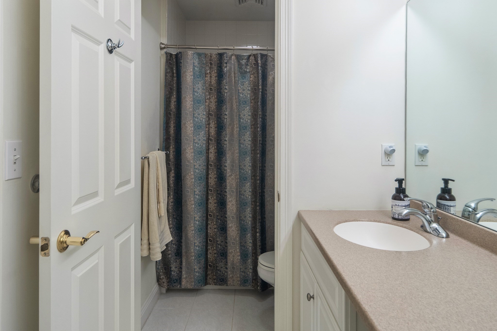 410 Salem St # 1501 Property Photo 26