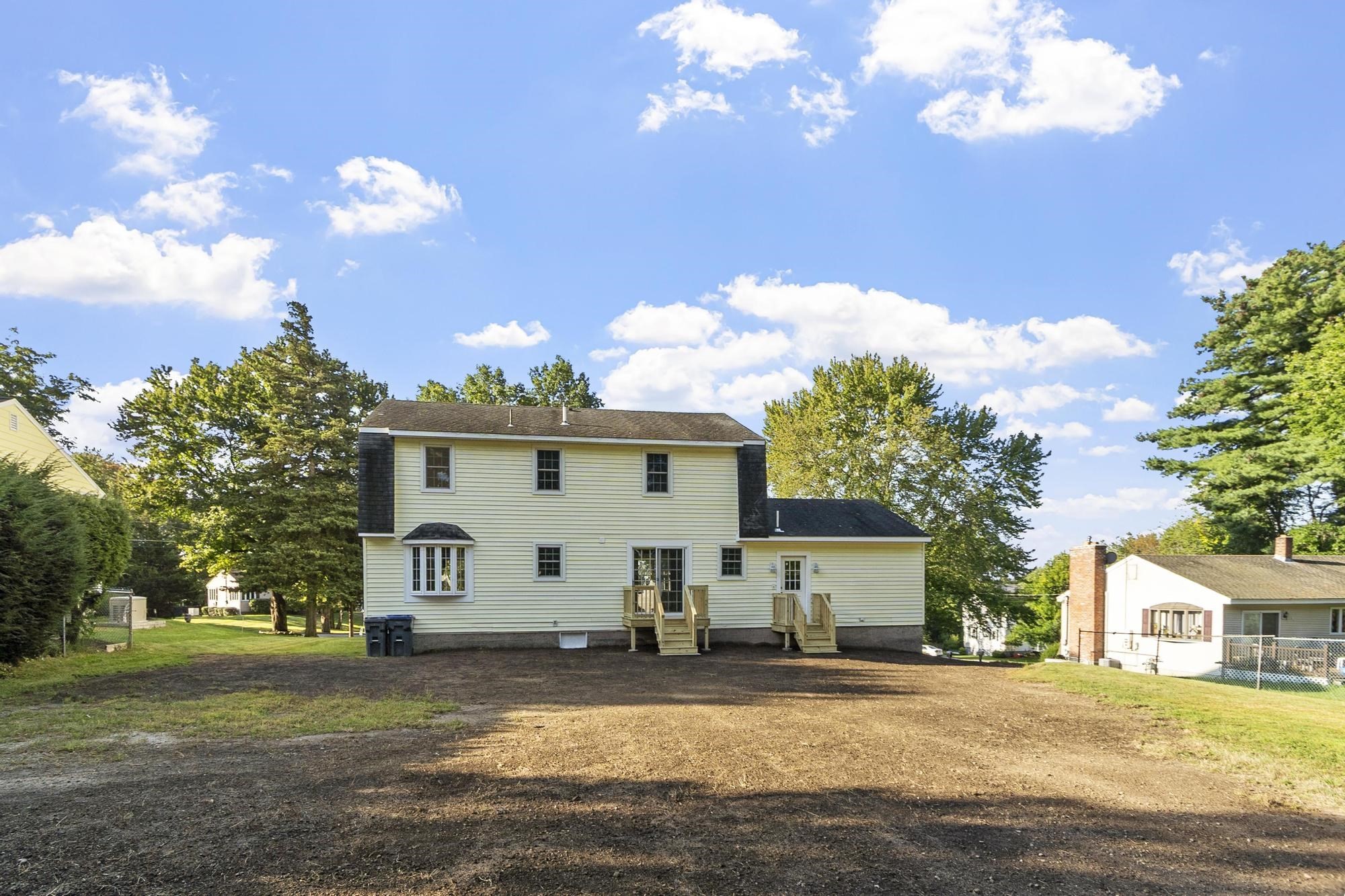 41 Riverview Ave Property Photo 4