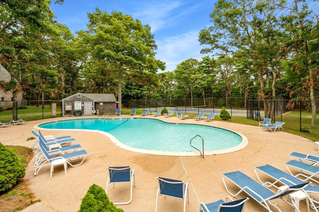 195 Falmouth Road # 9c Property Photo 21