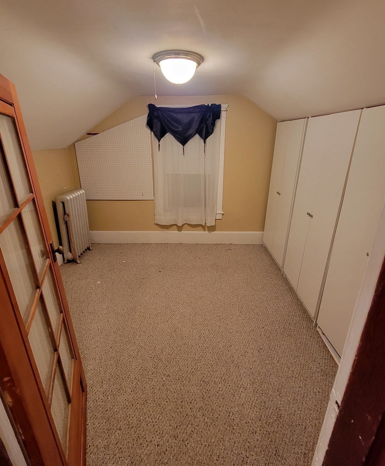 185 Dracut St Property Photo 10