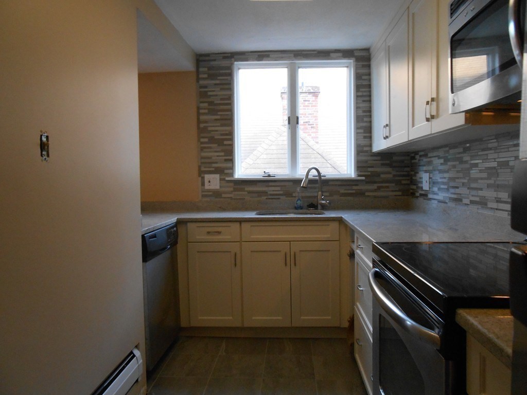 1426 Cambridge # 2 Property Photo 1