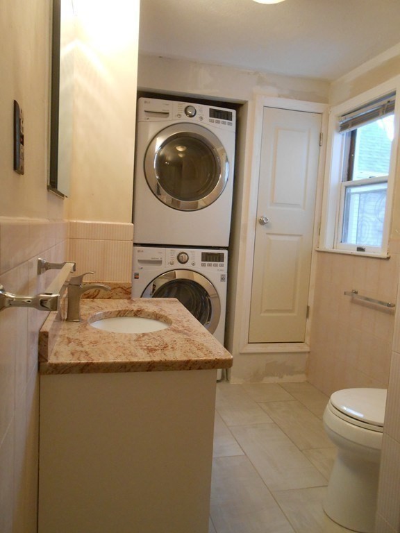 1426 Cambridge # 2 Property Photo 3