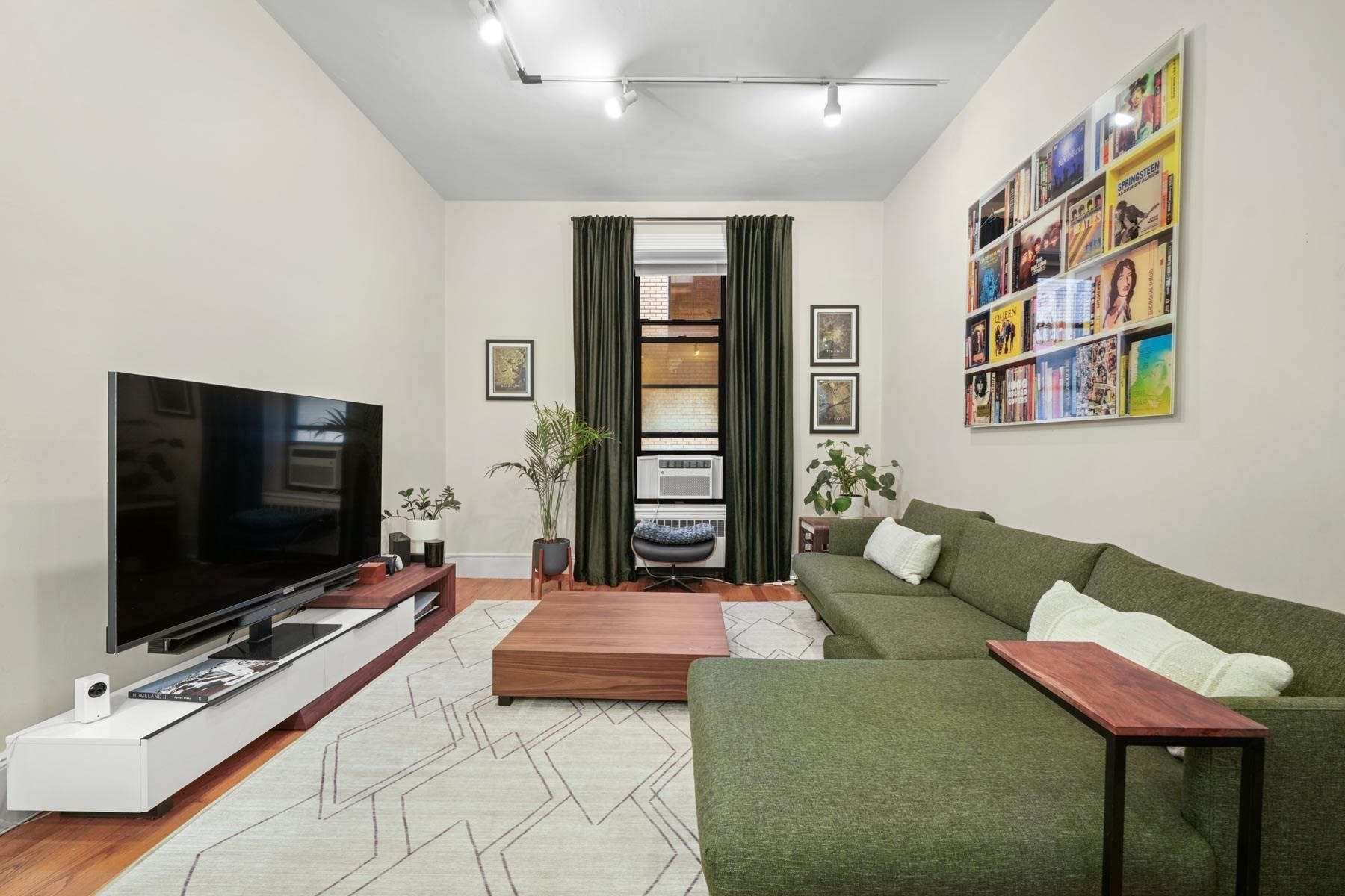 271 Dartmouth St # 4e Property Photo 3