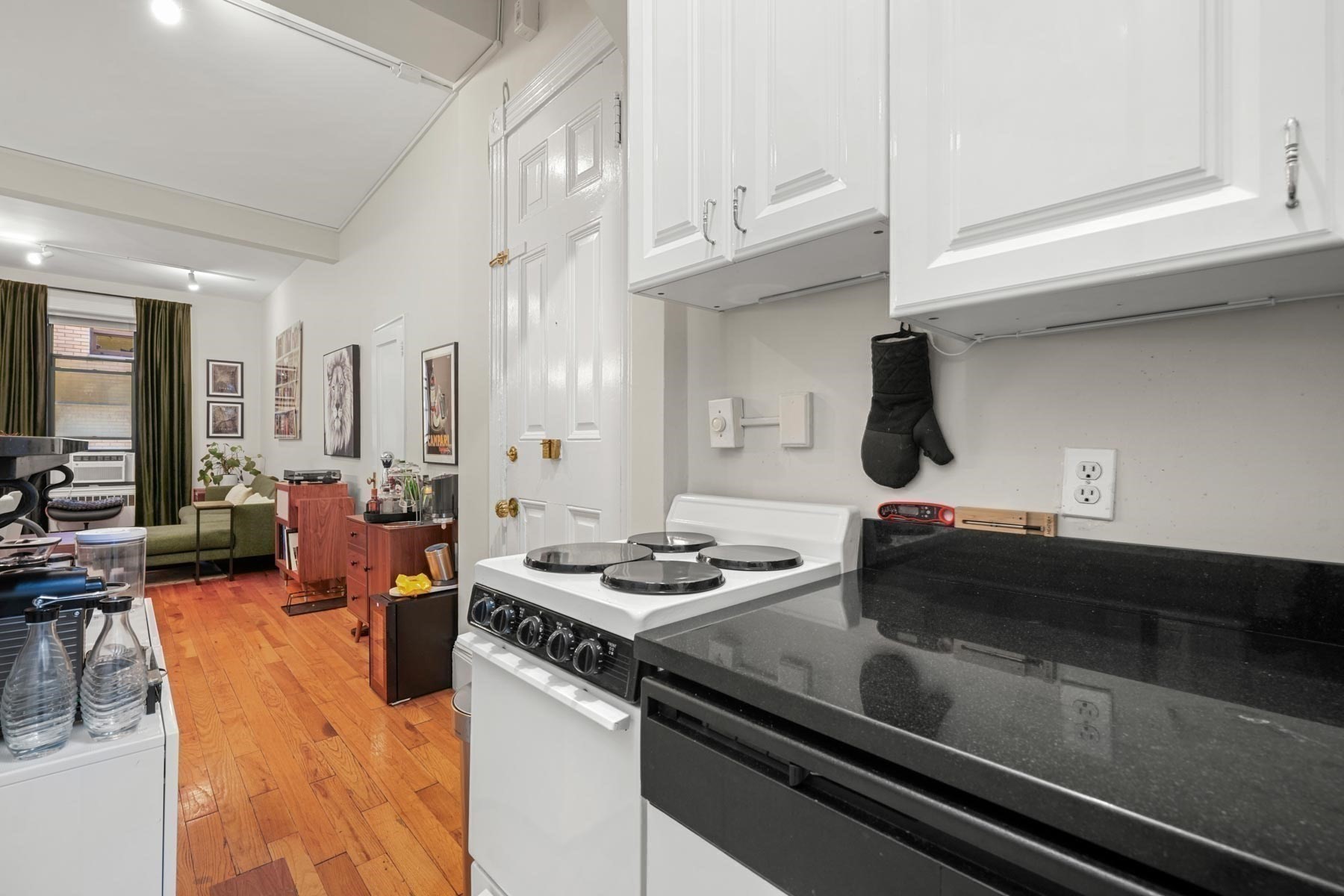 271 Dartmouth St # 4e Property Photo 7