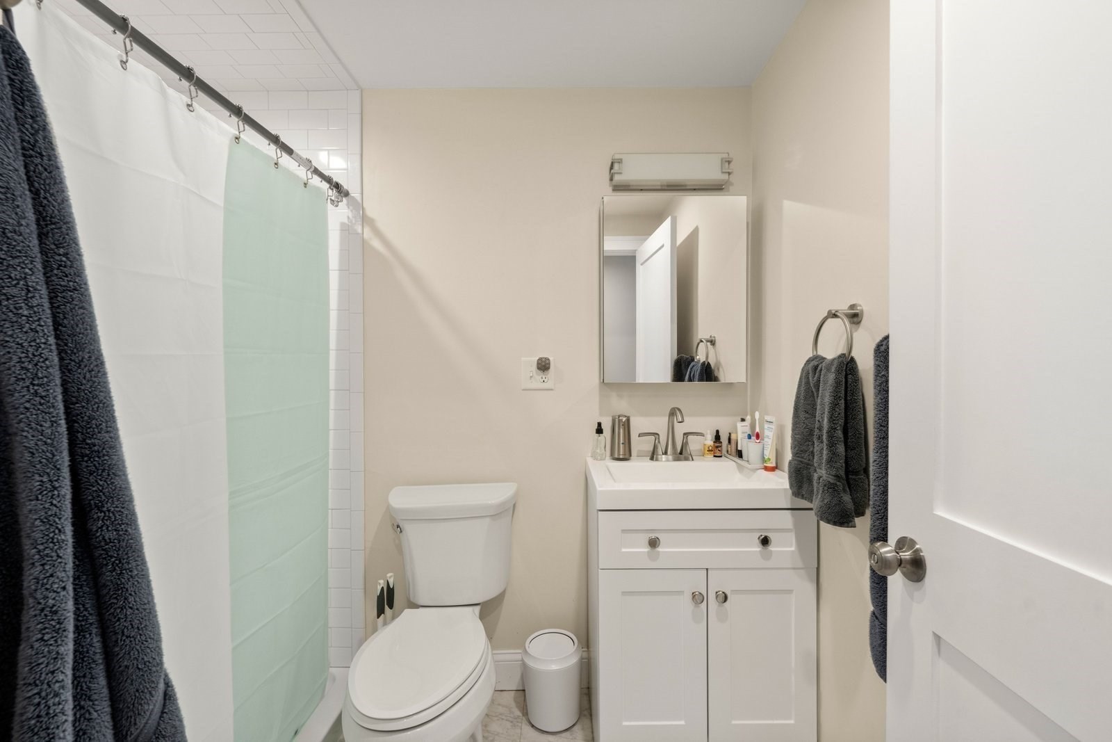 393 Essex St Property Photo 29