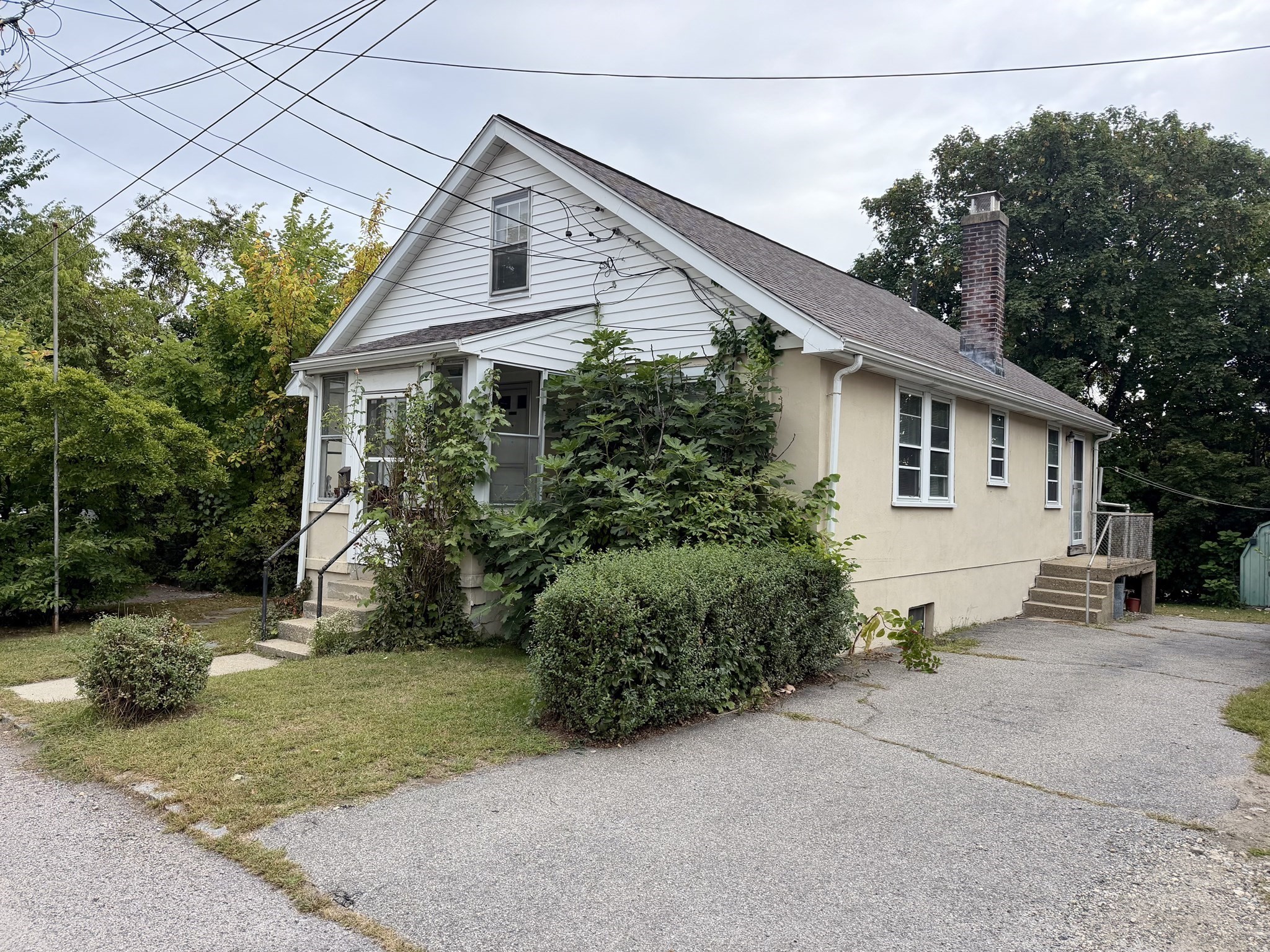25 Lyons Ct Property Photo 1