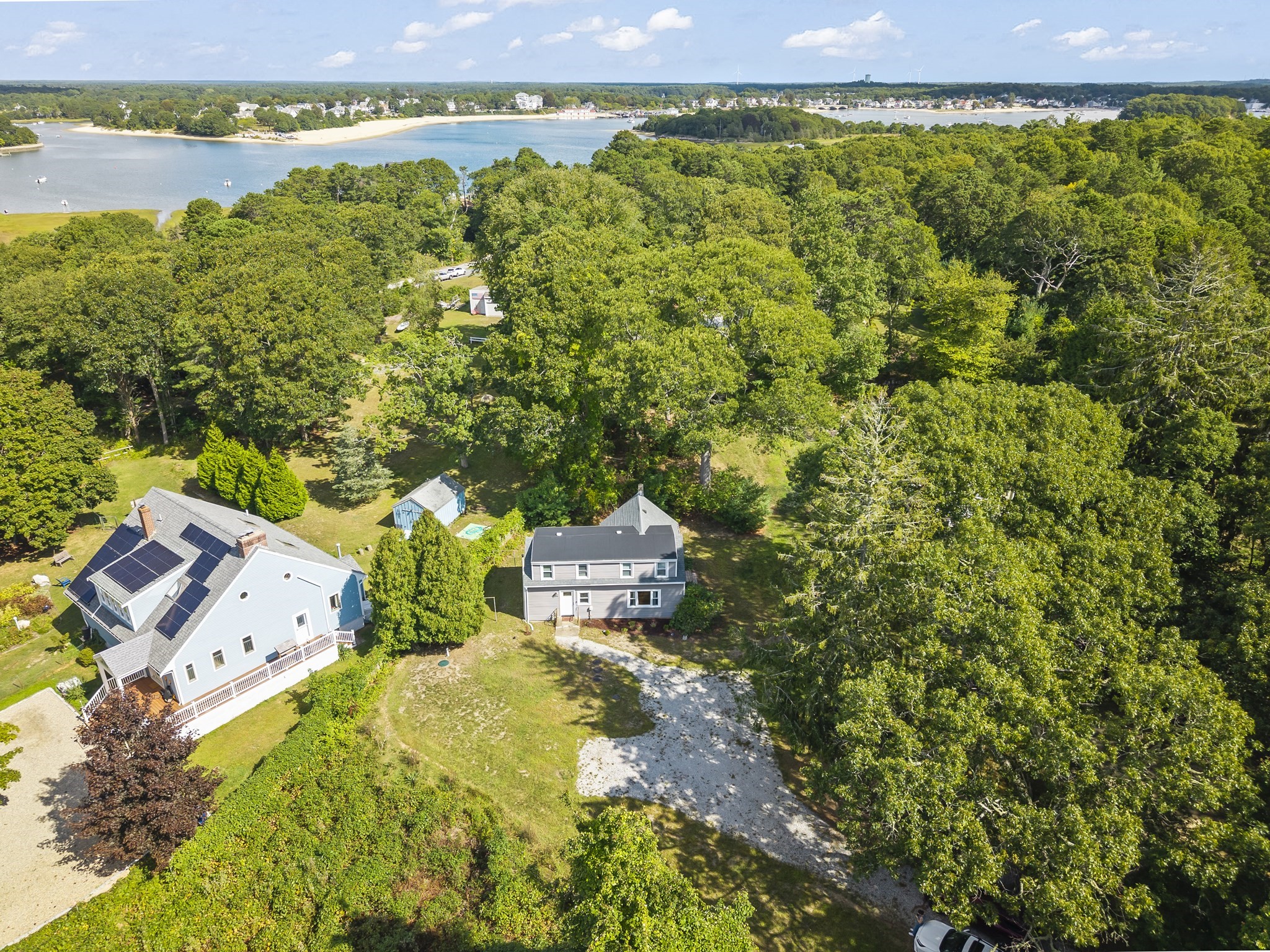 200 Great Neck Rd Property Photo 1