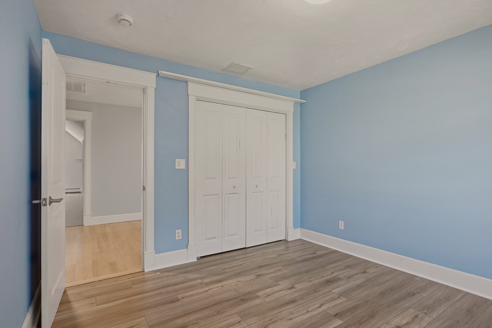 33 Flores Property Photo 22