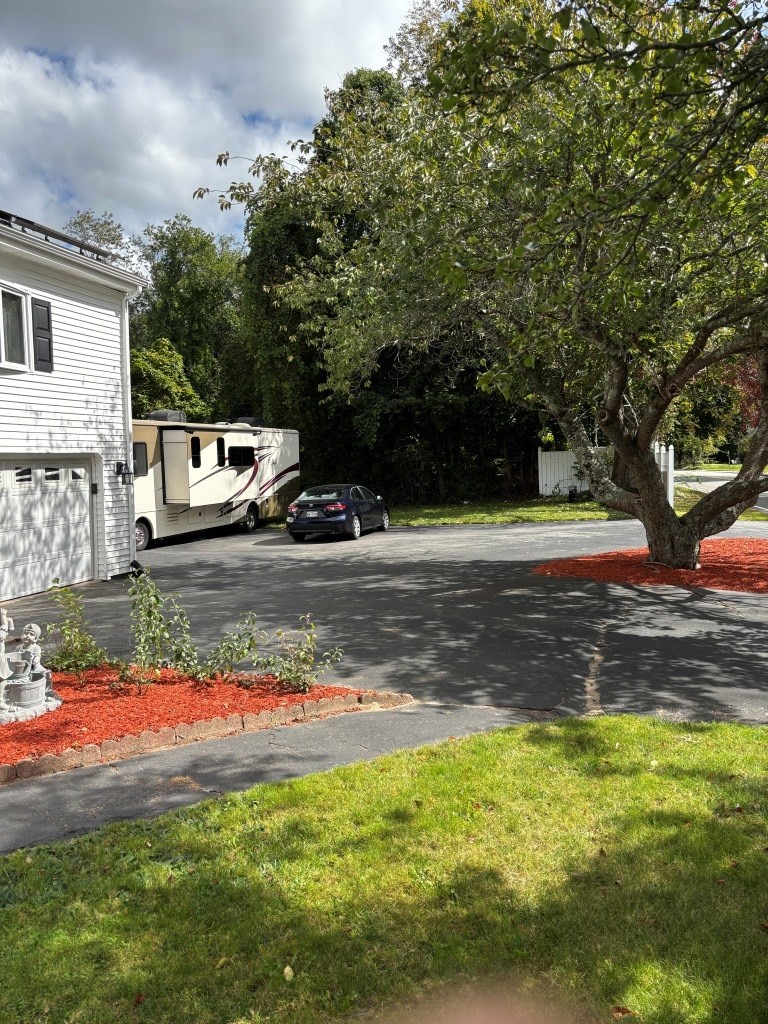 91 Hayward Ave Property Photo 2