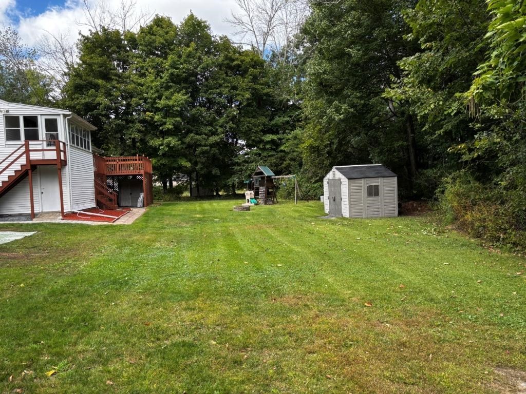 91 Hayward Ave Property Photo 24