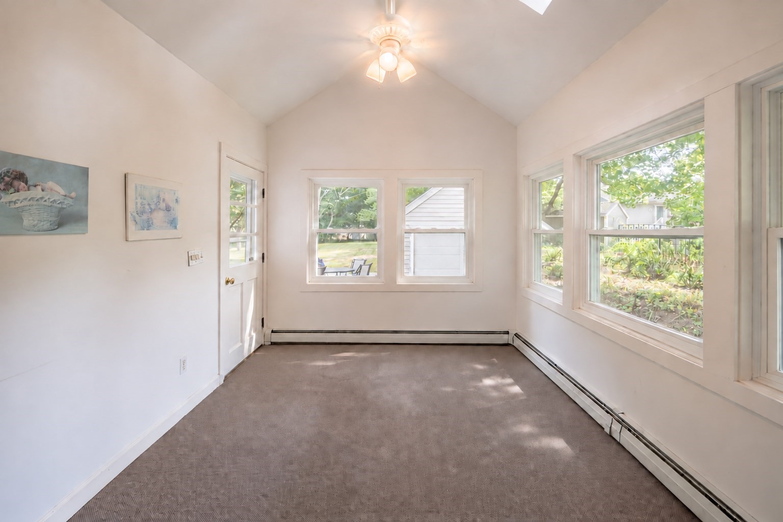 39 Montrose Ave Property Photo 26