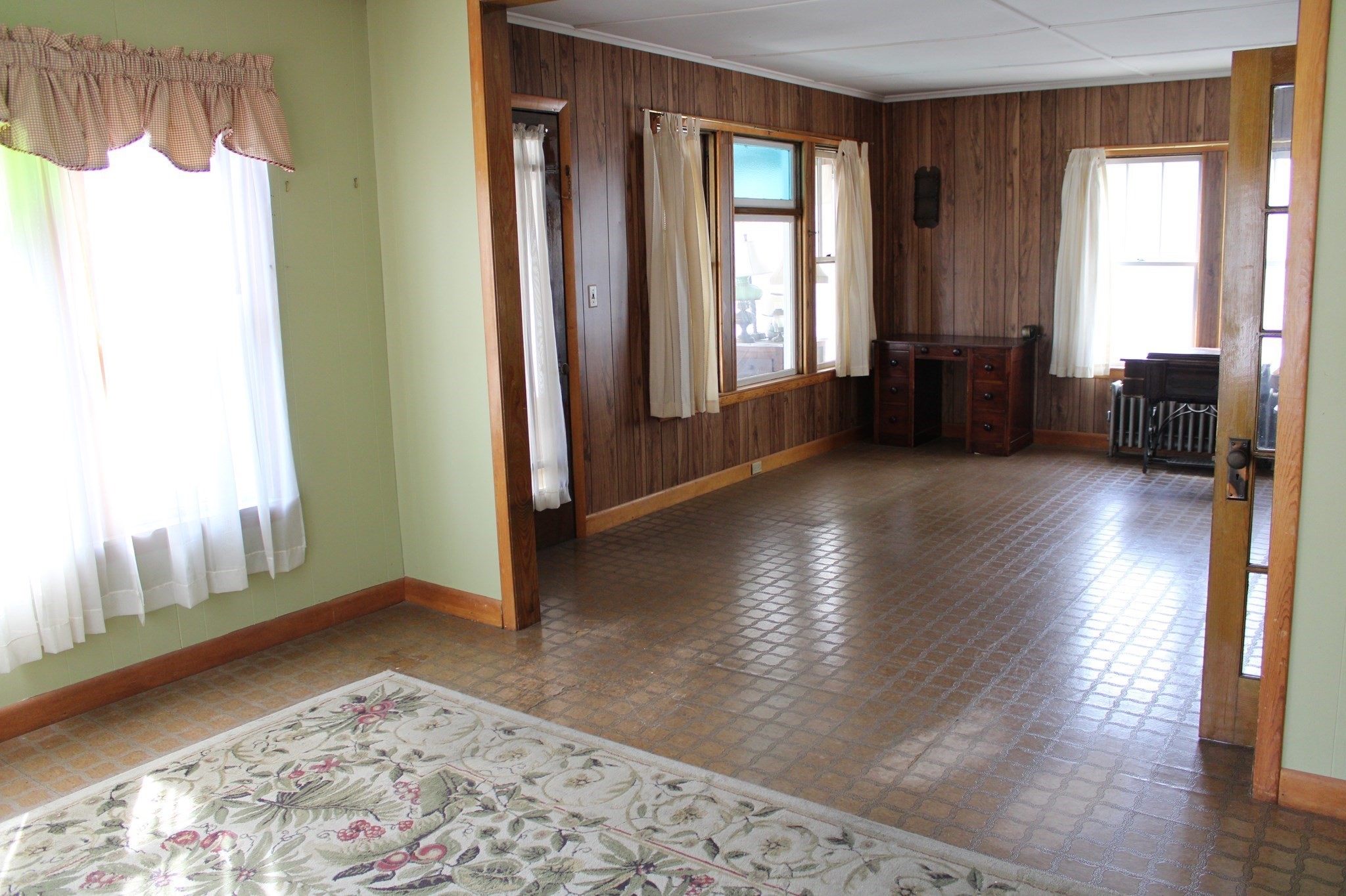 17 Clarence St Property Photo 4