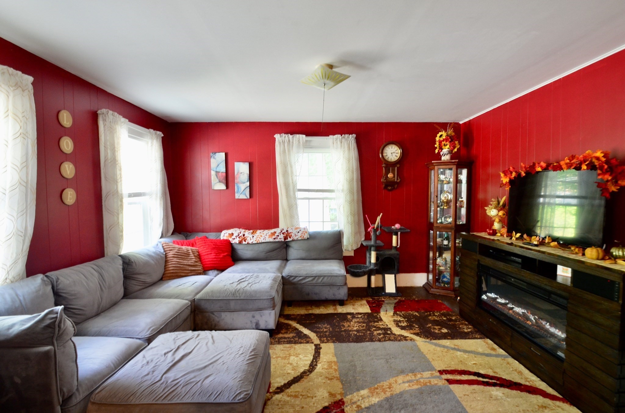 17 Highland St Property Photo 3