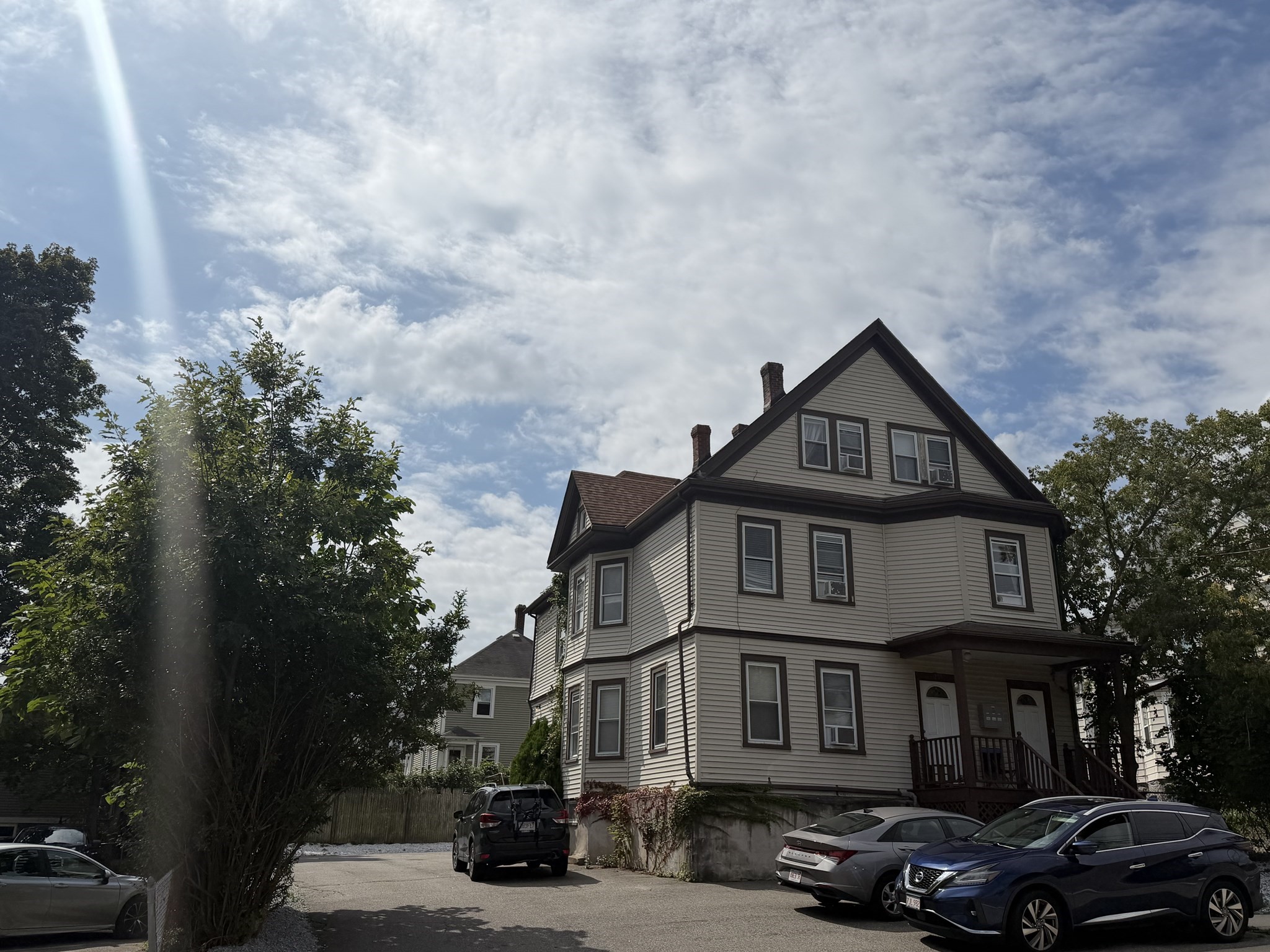 253 Whitwell St # 2L Property Photo 1
